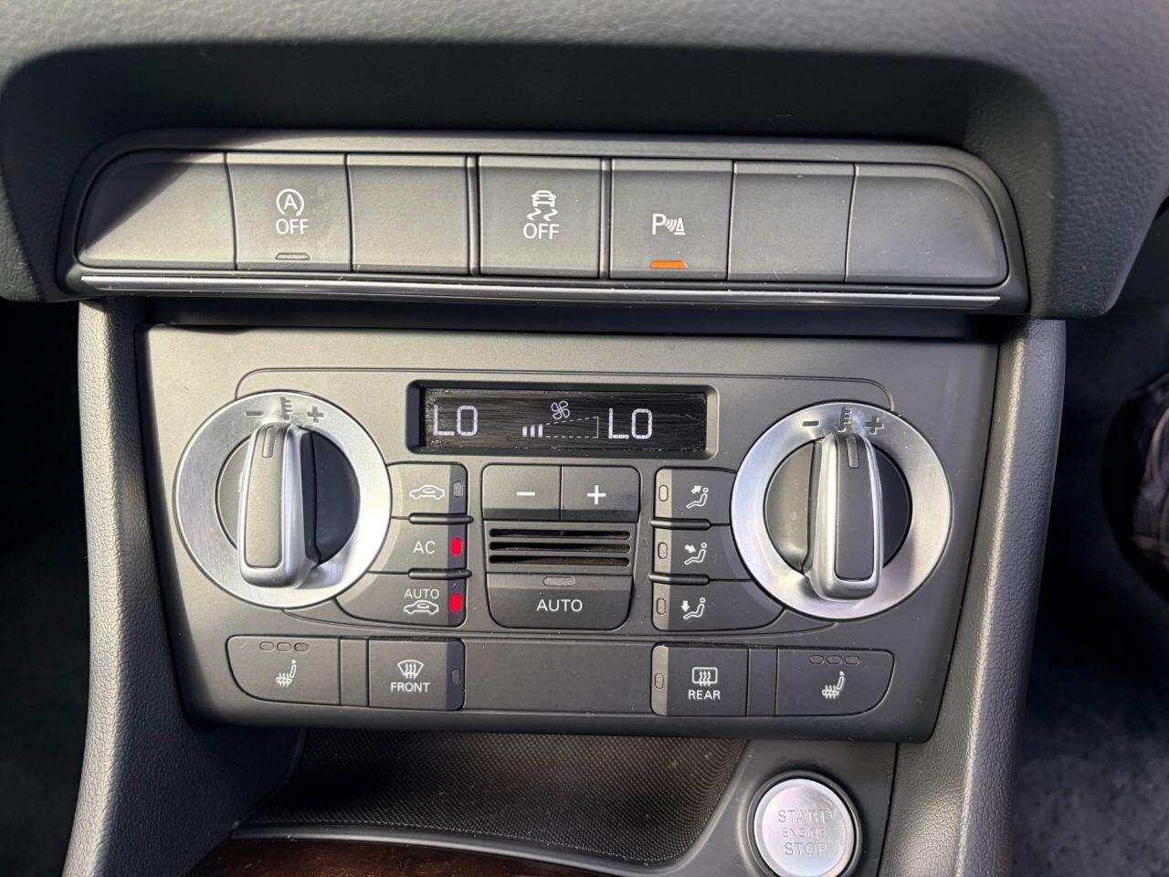 Audi Q3 view 30