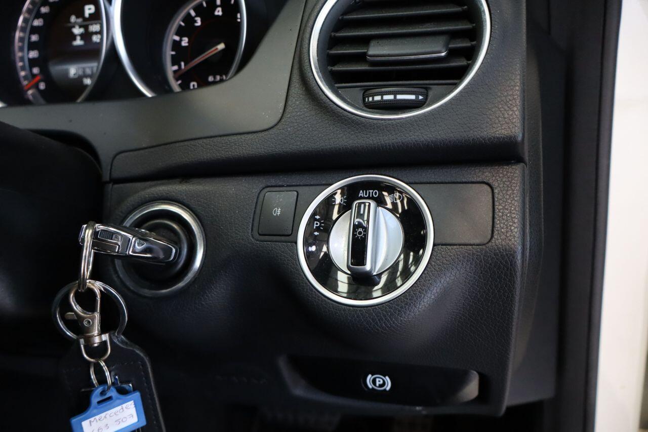 Mercedes-Benz C-Class view 16