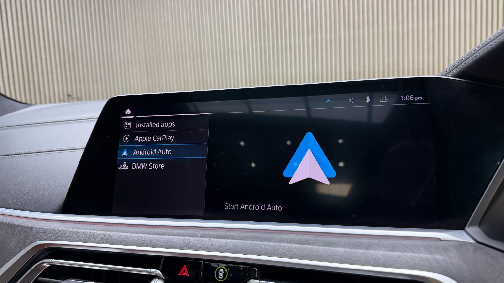 BMW X7 view 33