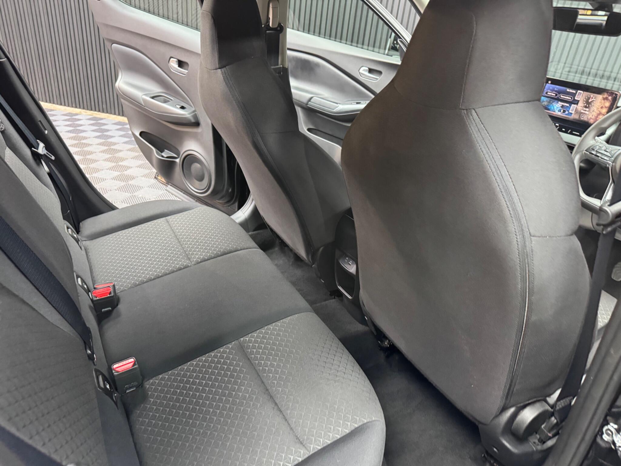 Nissan Juke view 27