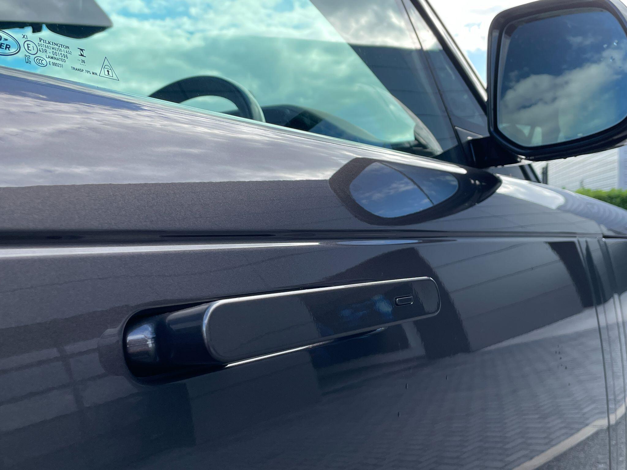 Land Rover Range Rover view 10