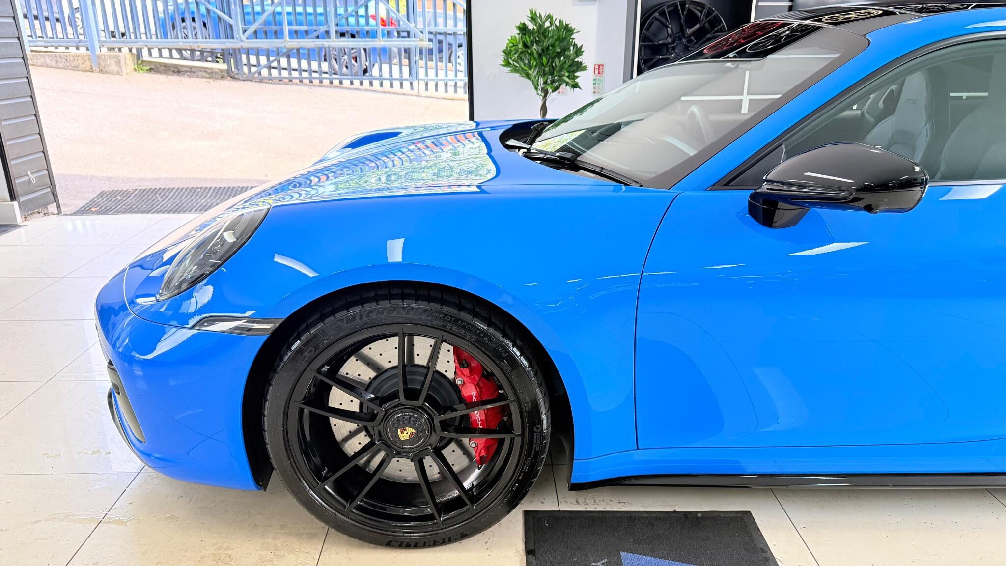 Porsche 911 view 73