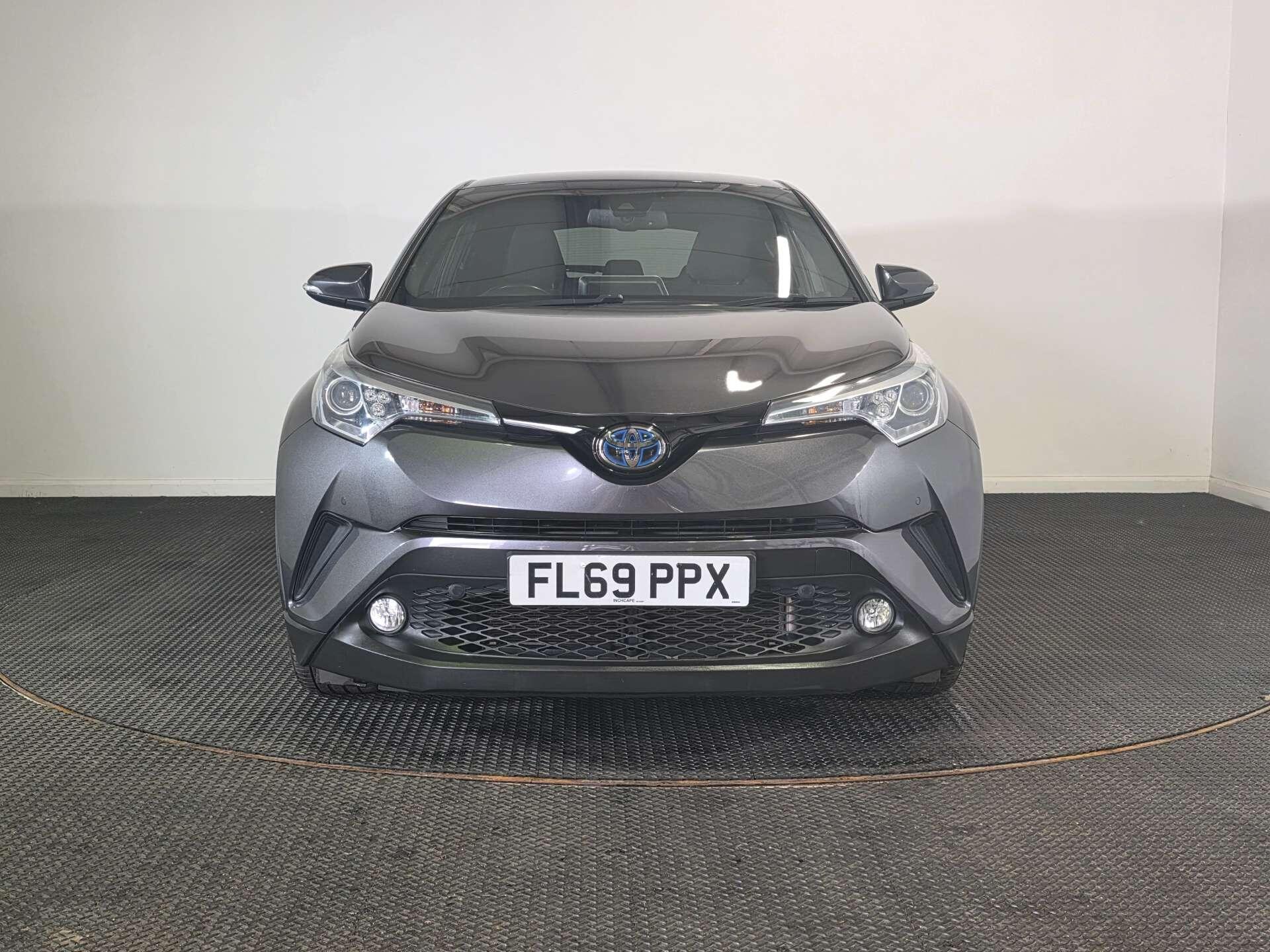 Toyota C-HR view 2