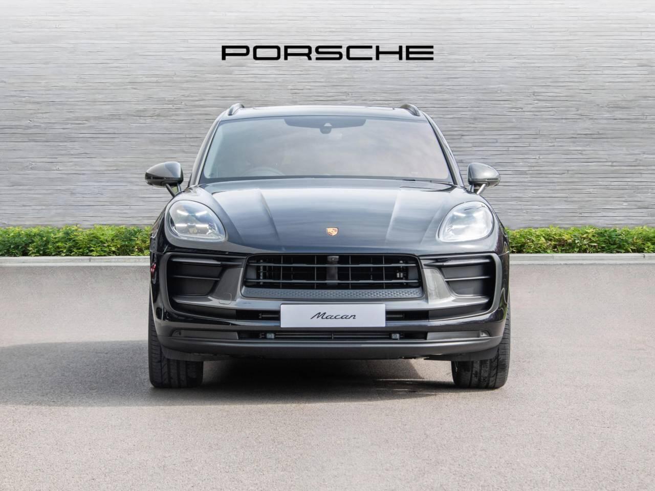 Porsche Macan view 6