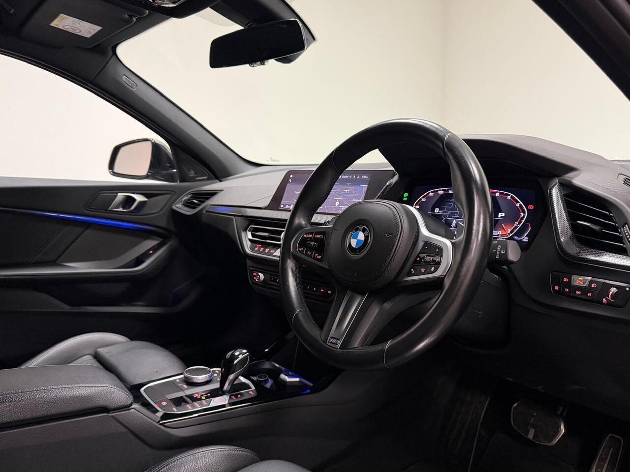 BMW 1 Series view 15