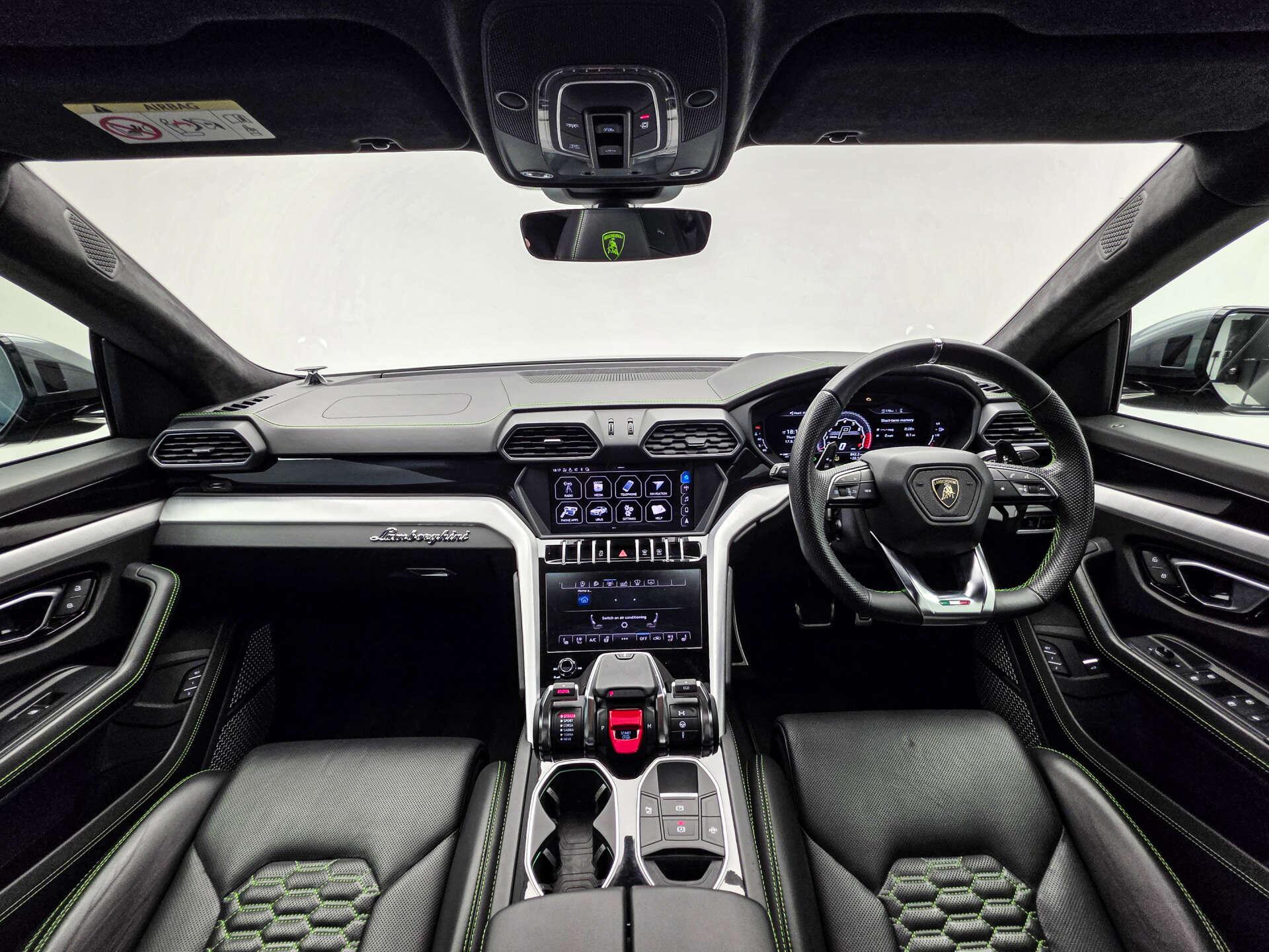 Lamborghini Urus view 23