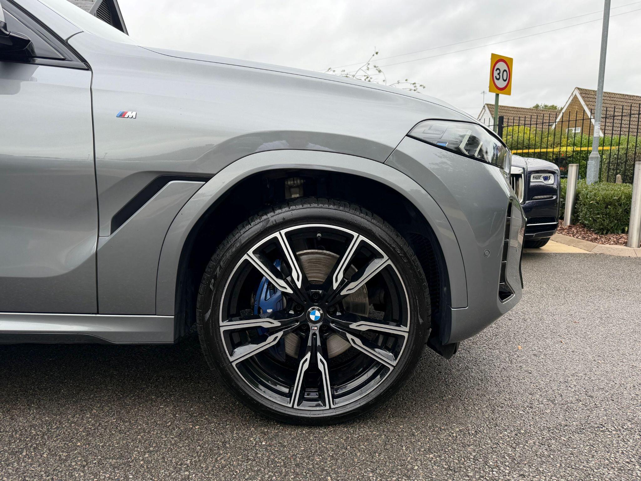 BMW X6 view 30