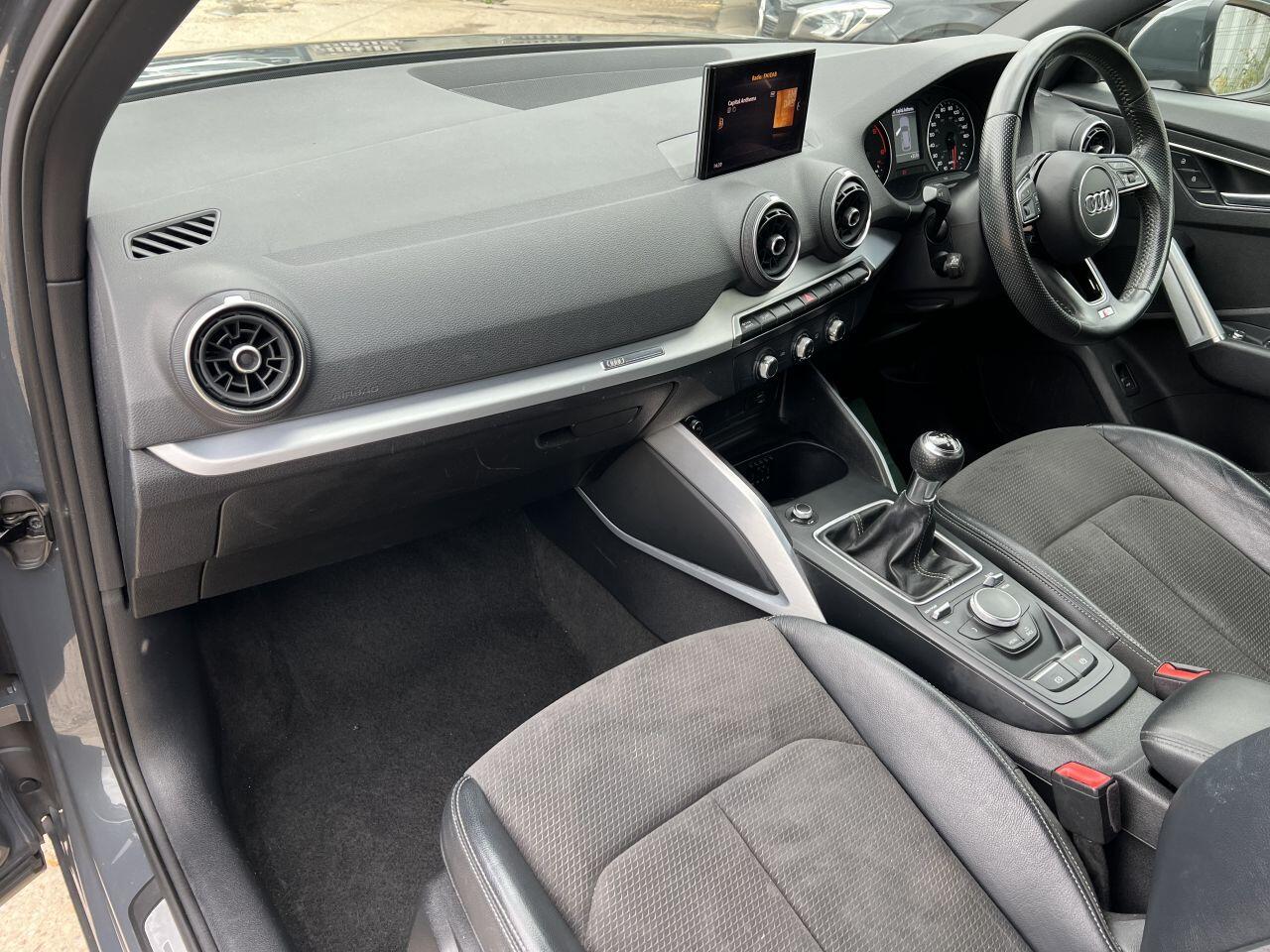 Audi Q2 view 22