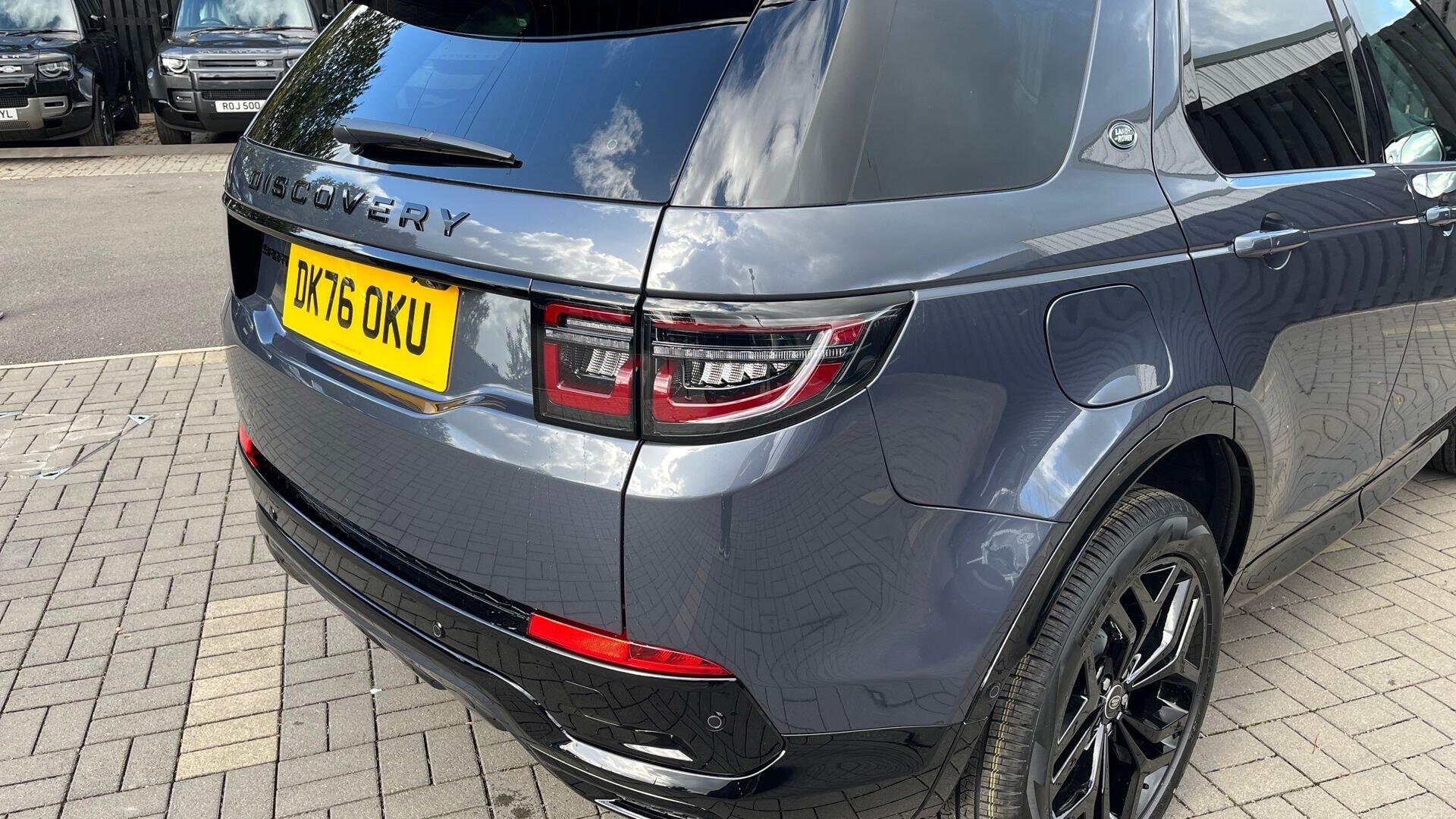 Land Rover Discovery Sport view 20