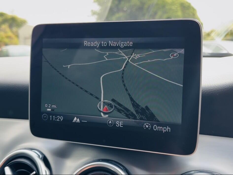 Mercedes-Benz Gla view 17