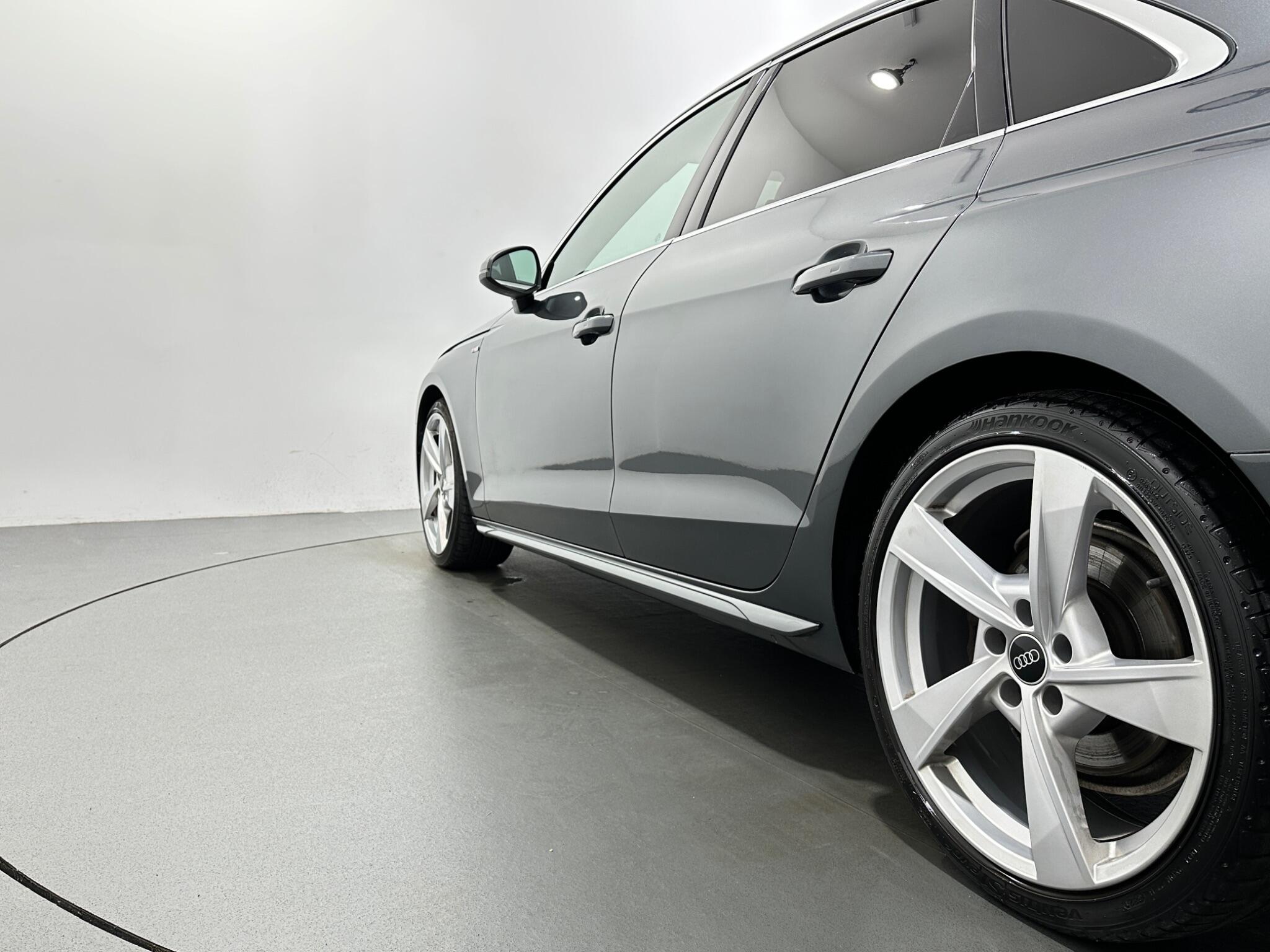Audi A4 view 49