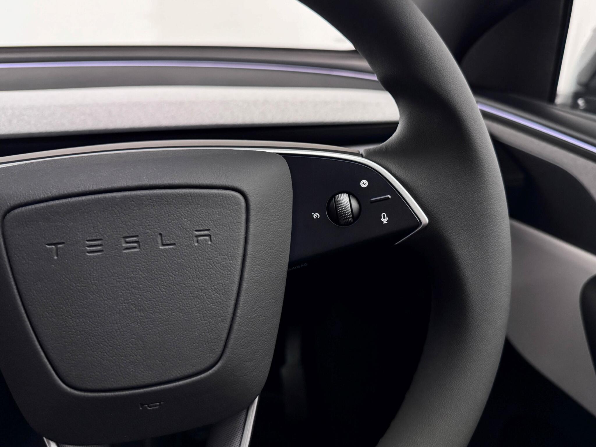 Tesla Model Y view 43