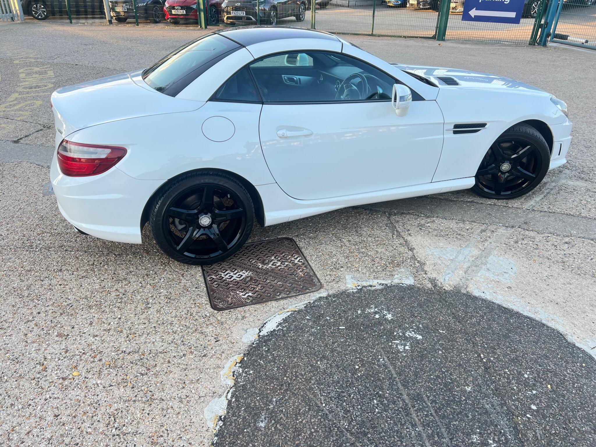 Mercedes-Benz SLK view 28