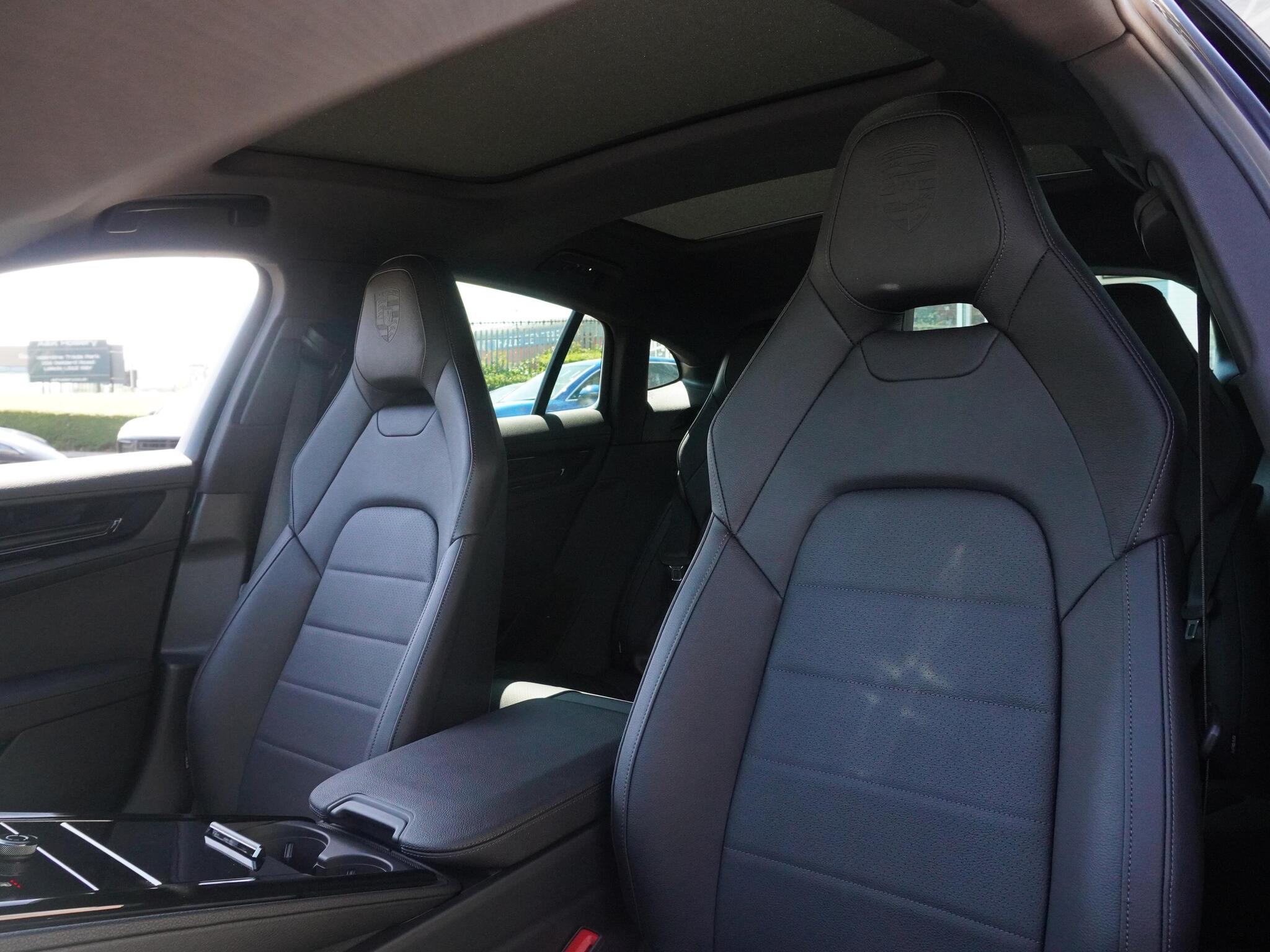 Porsche Panamera view 10