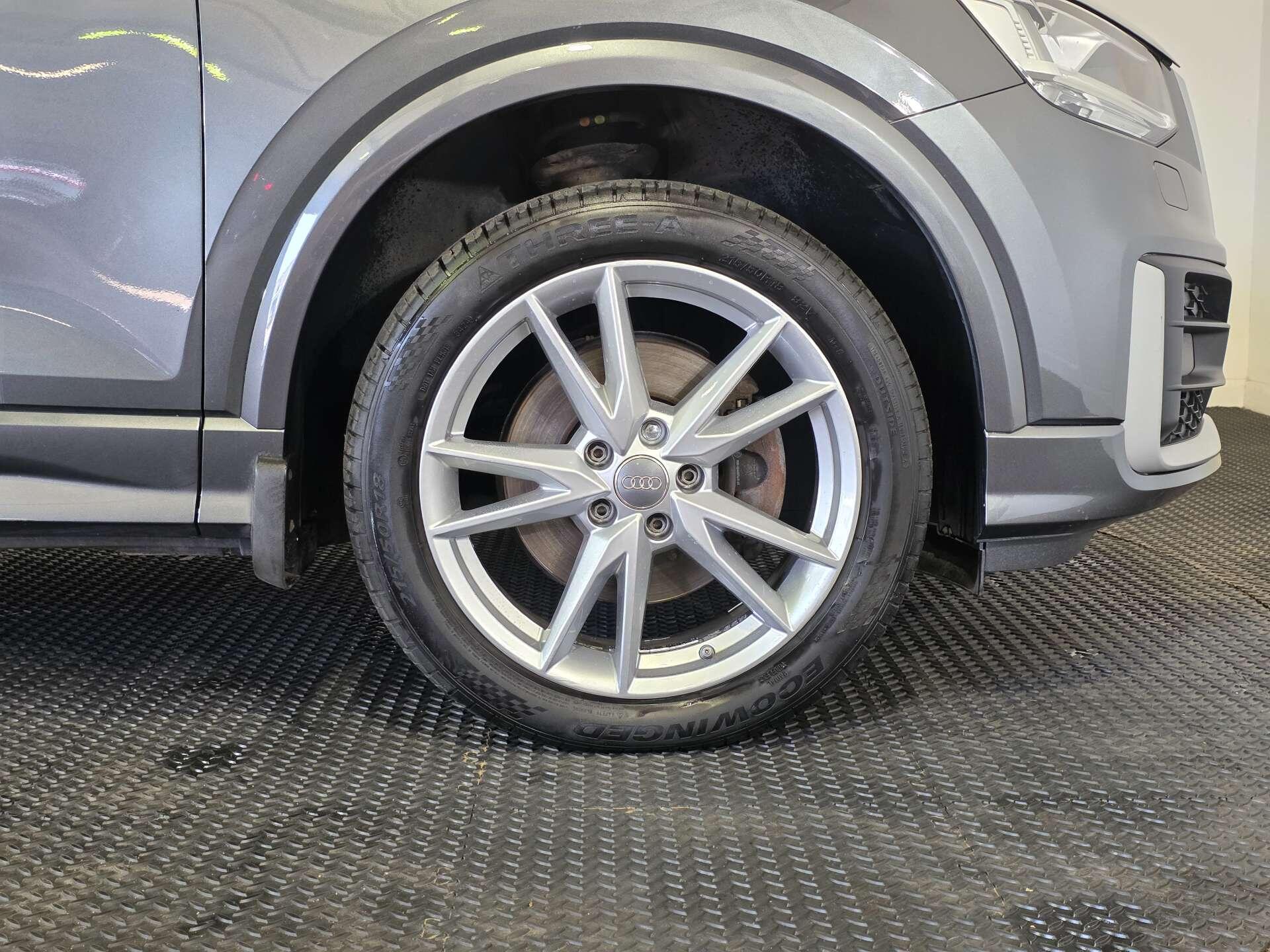 Audi Q2 view 57