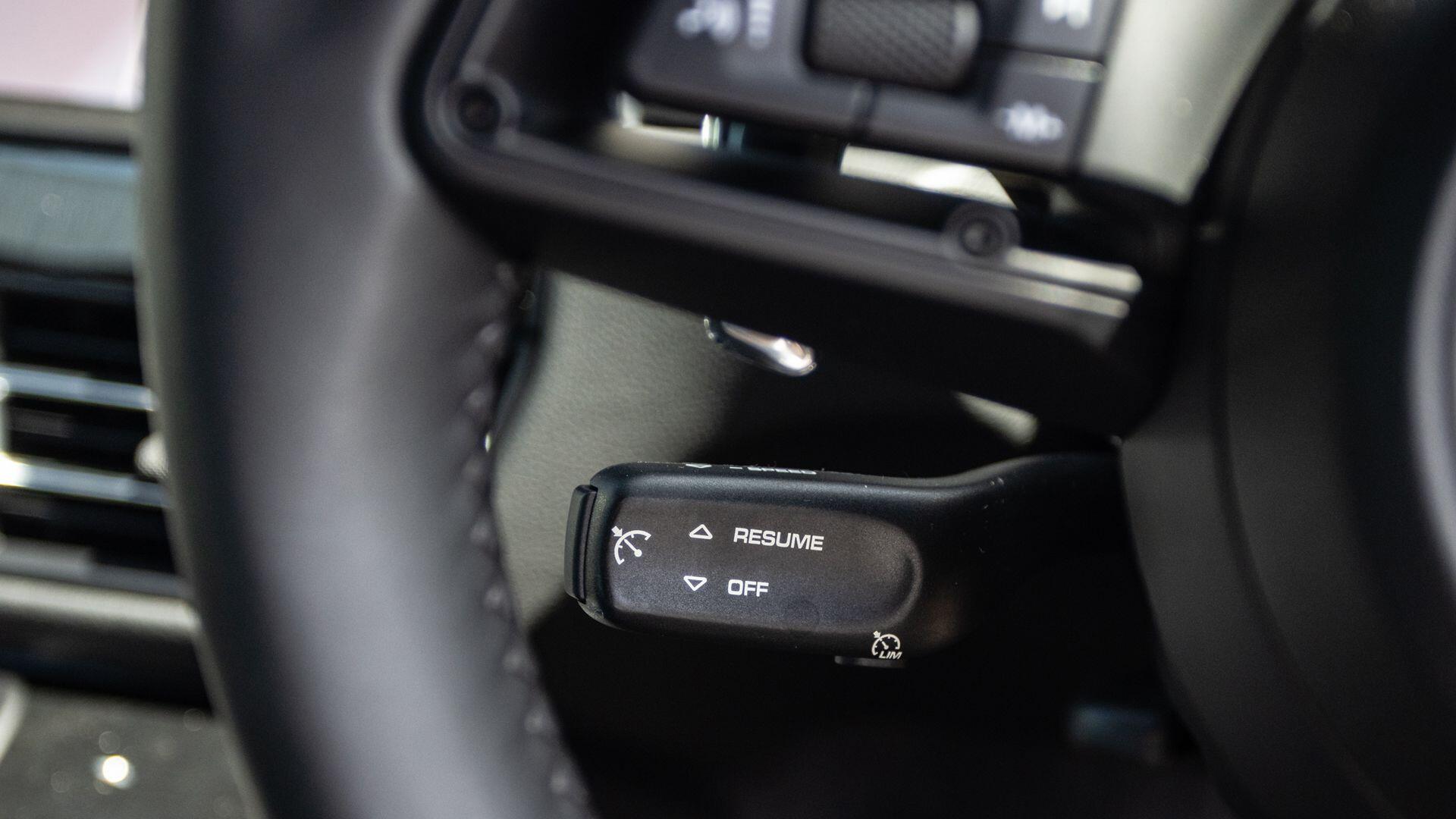 Porsche Macan view 17