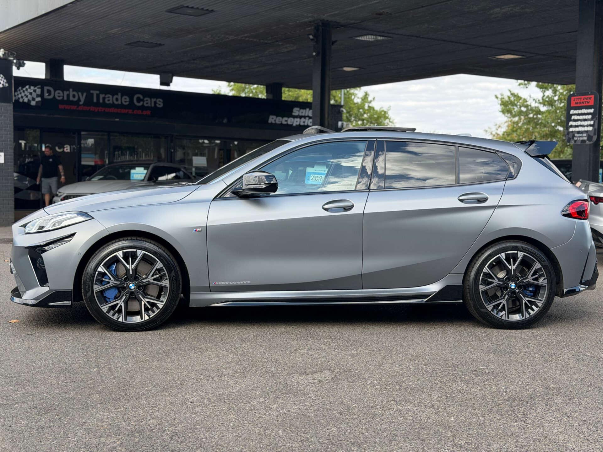 BMW 1 Series view 9