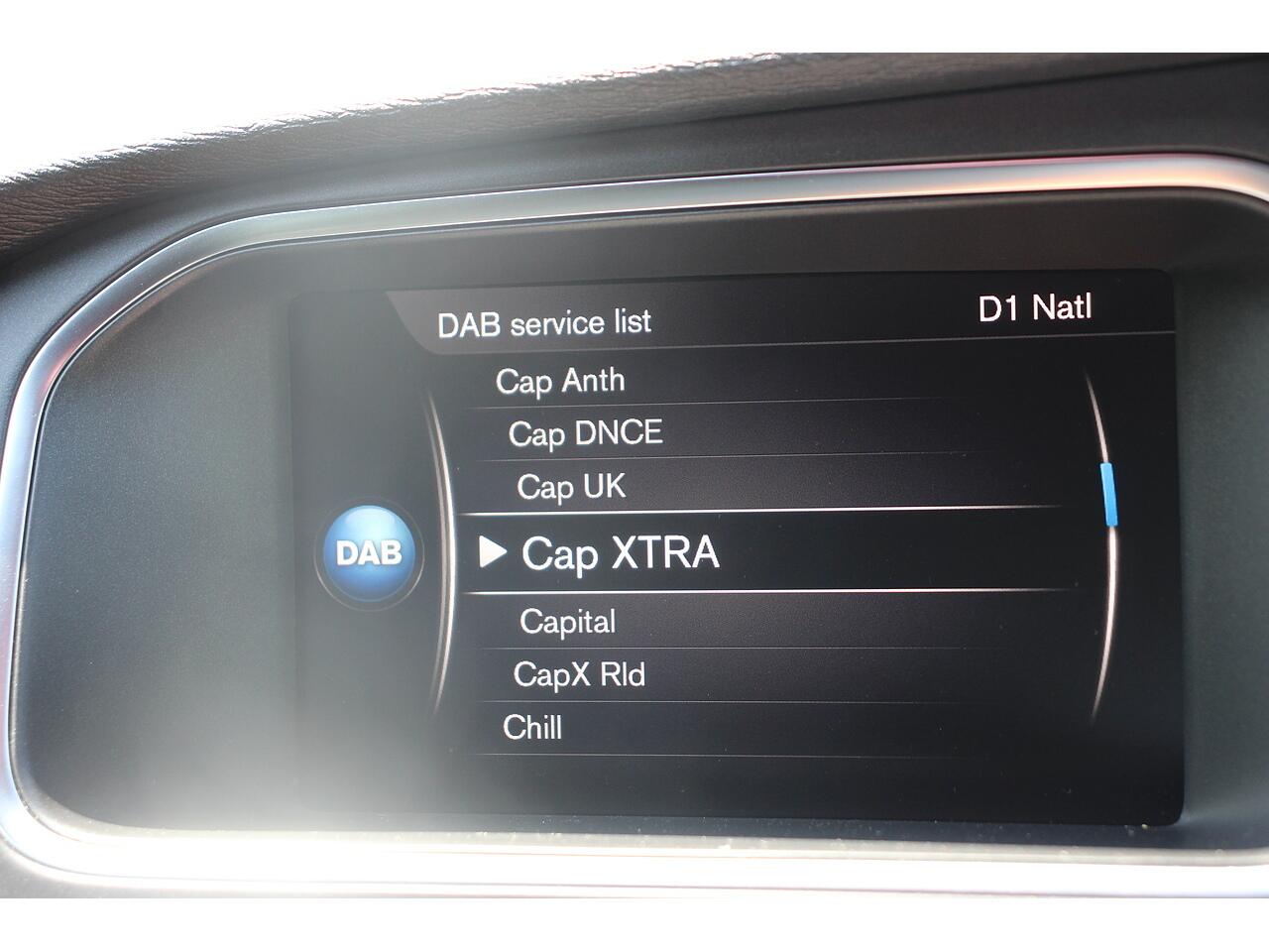 Volvo V40 view 20