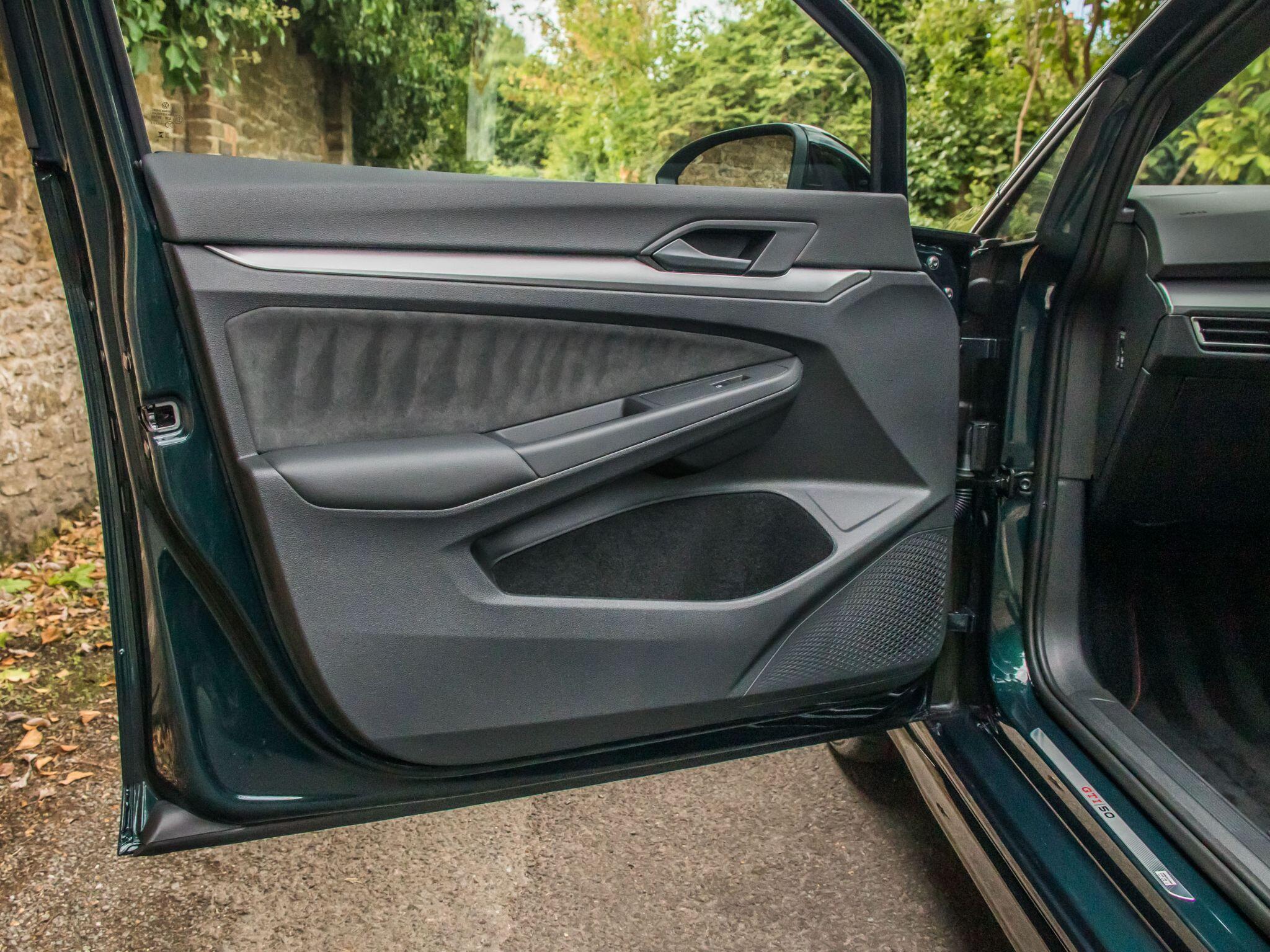 Volkswagen Golf view 17