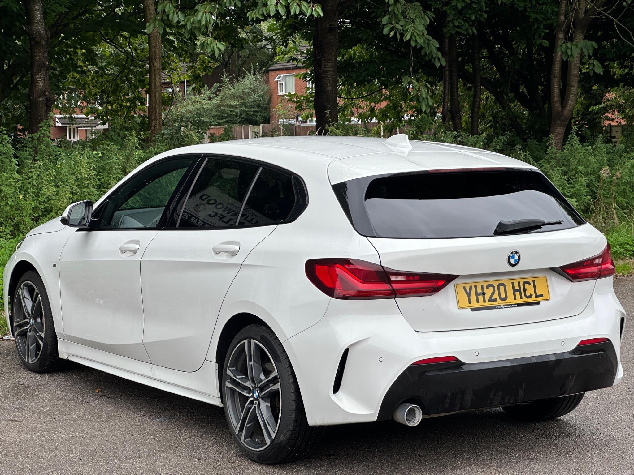 BMW 1 Series view 10