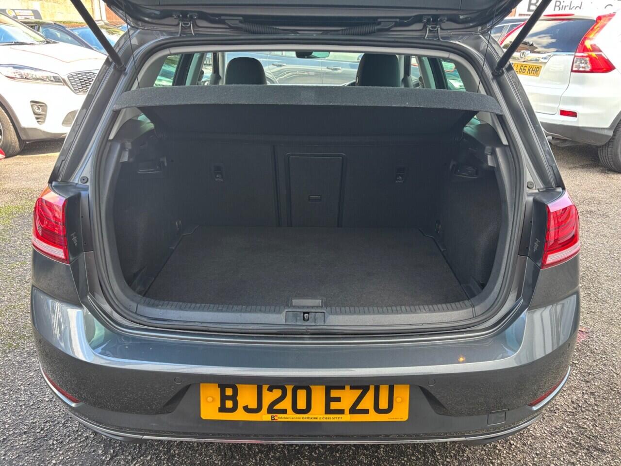 Volkswagen Golf view 13