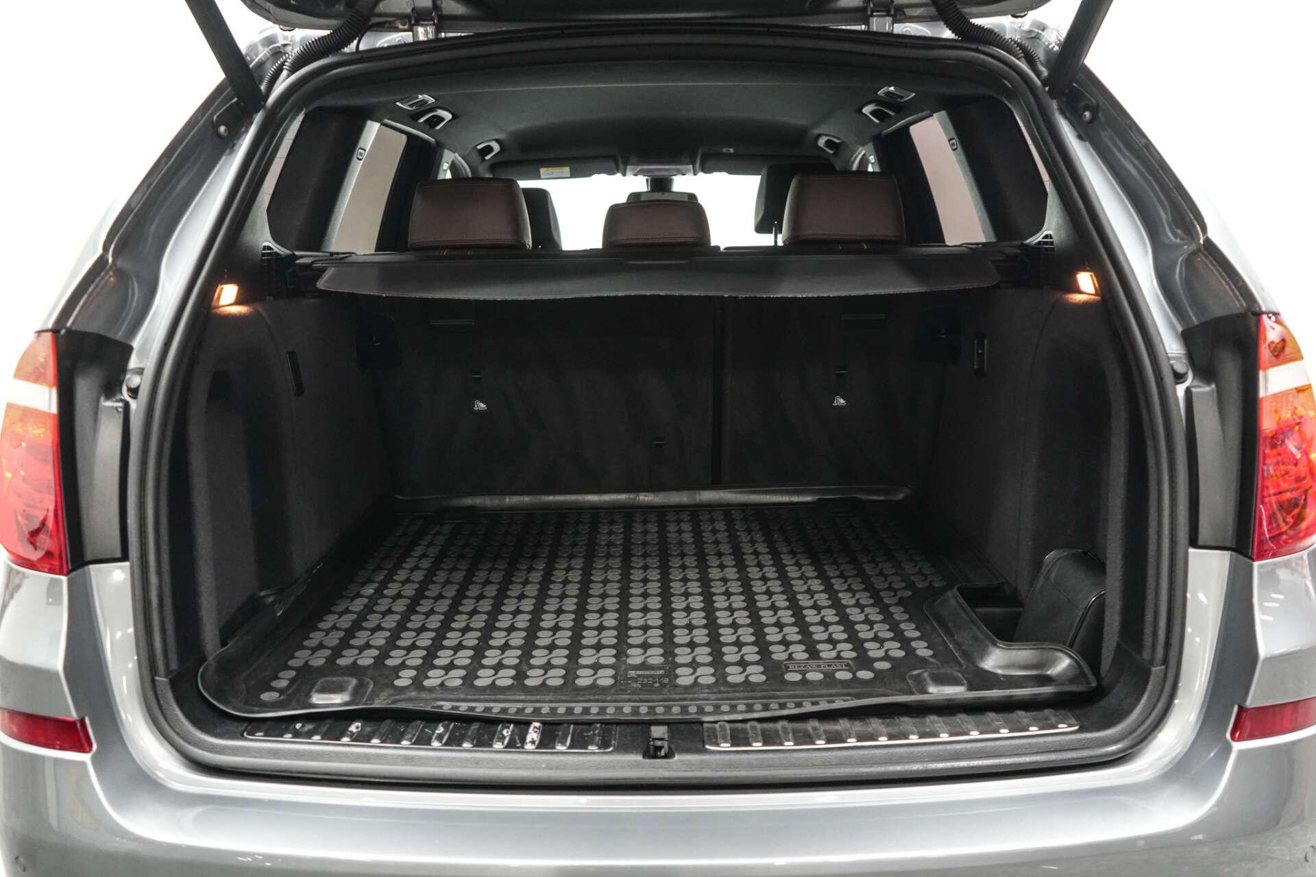 BMW X3 view 12