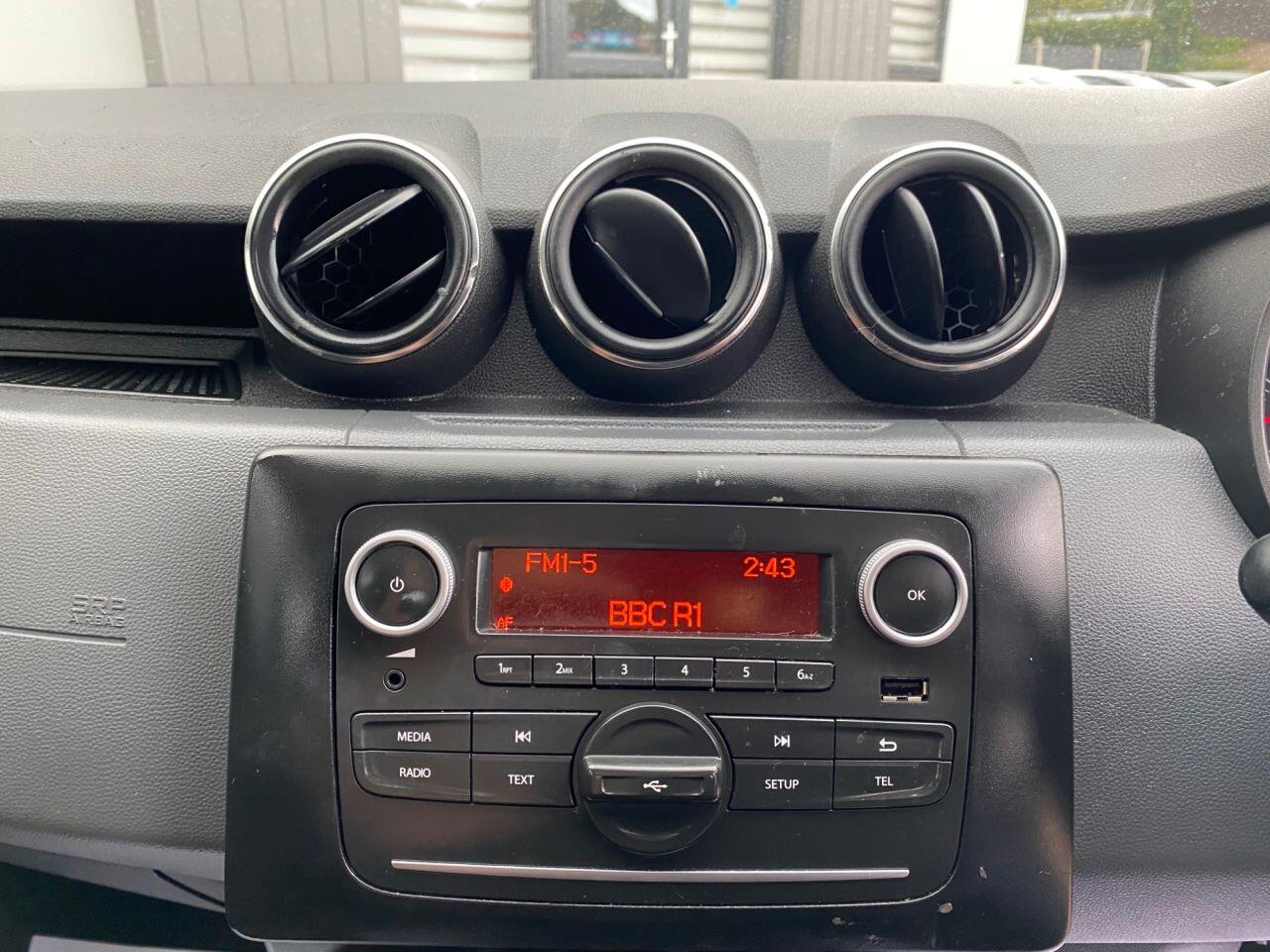 Dacia Duster view 25