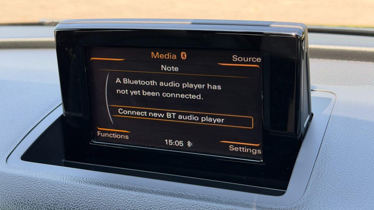 Audi Audi Q3 view 18