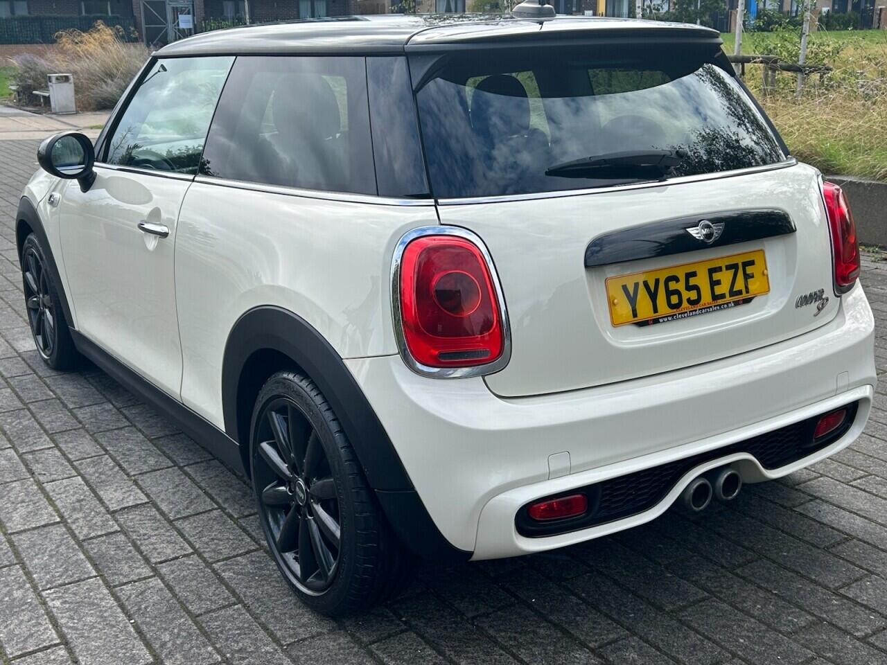 Mini Hatch view 16
