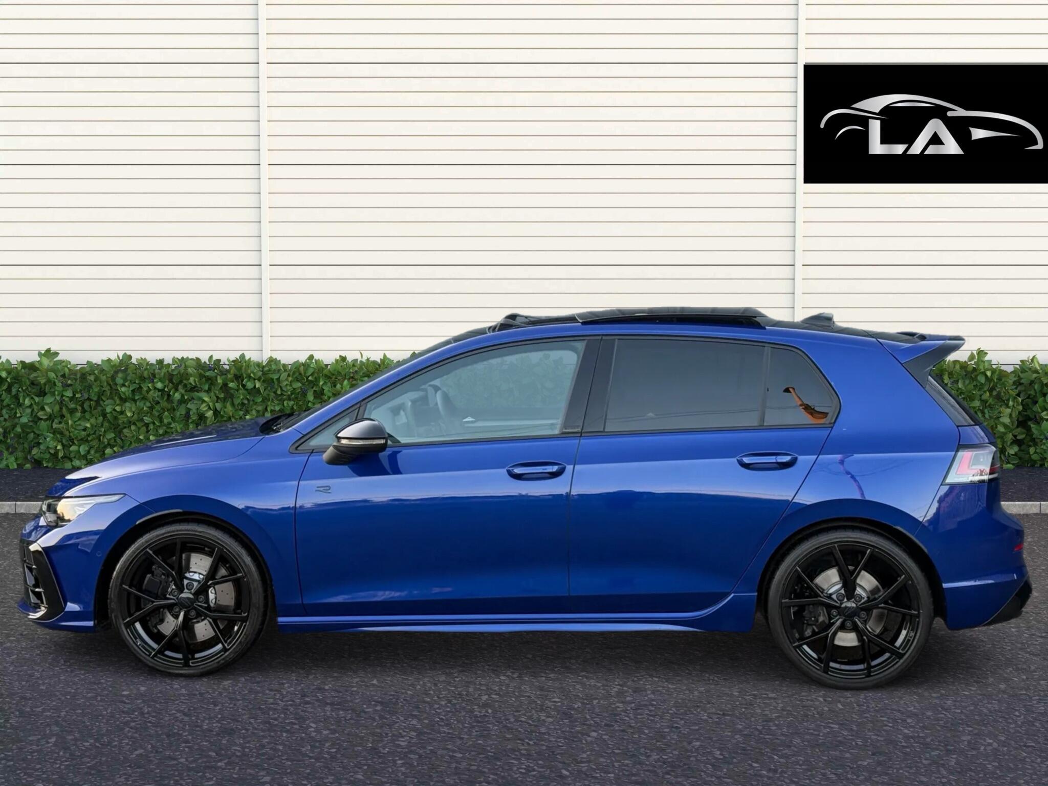 Volkswagen Golf view 3