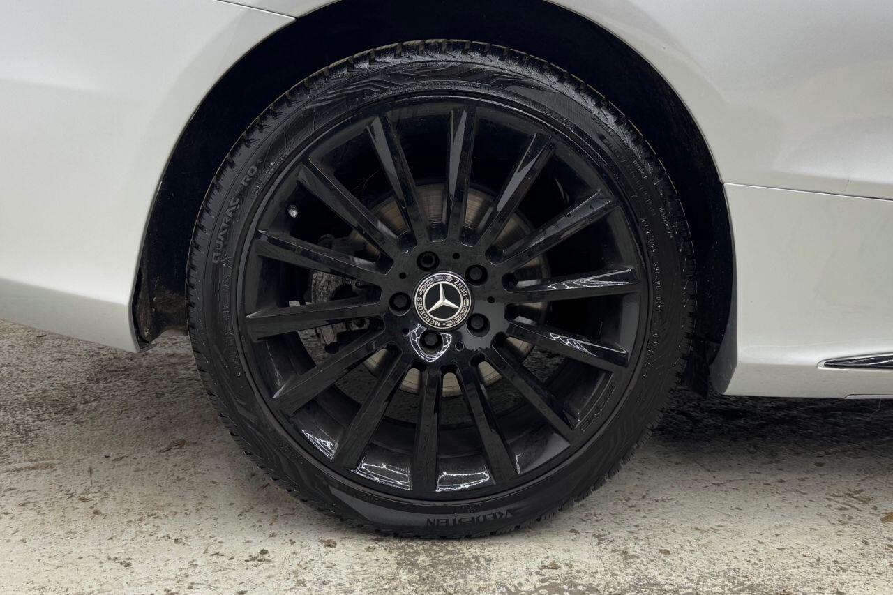 Mercedes-Benz C-Class view 13