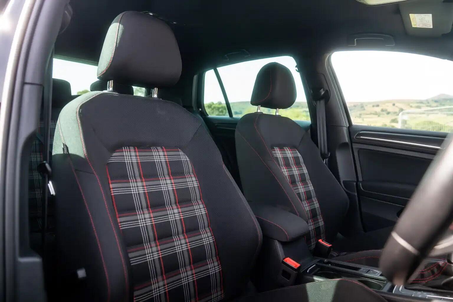 Volkswagen Golf view 21