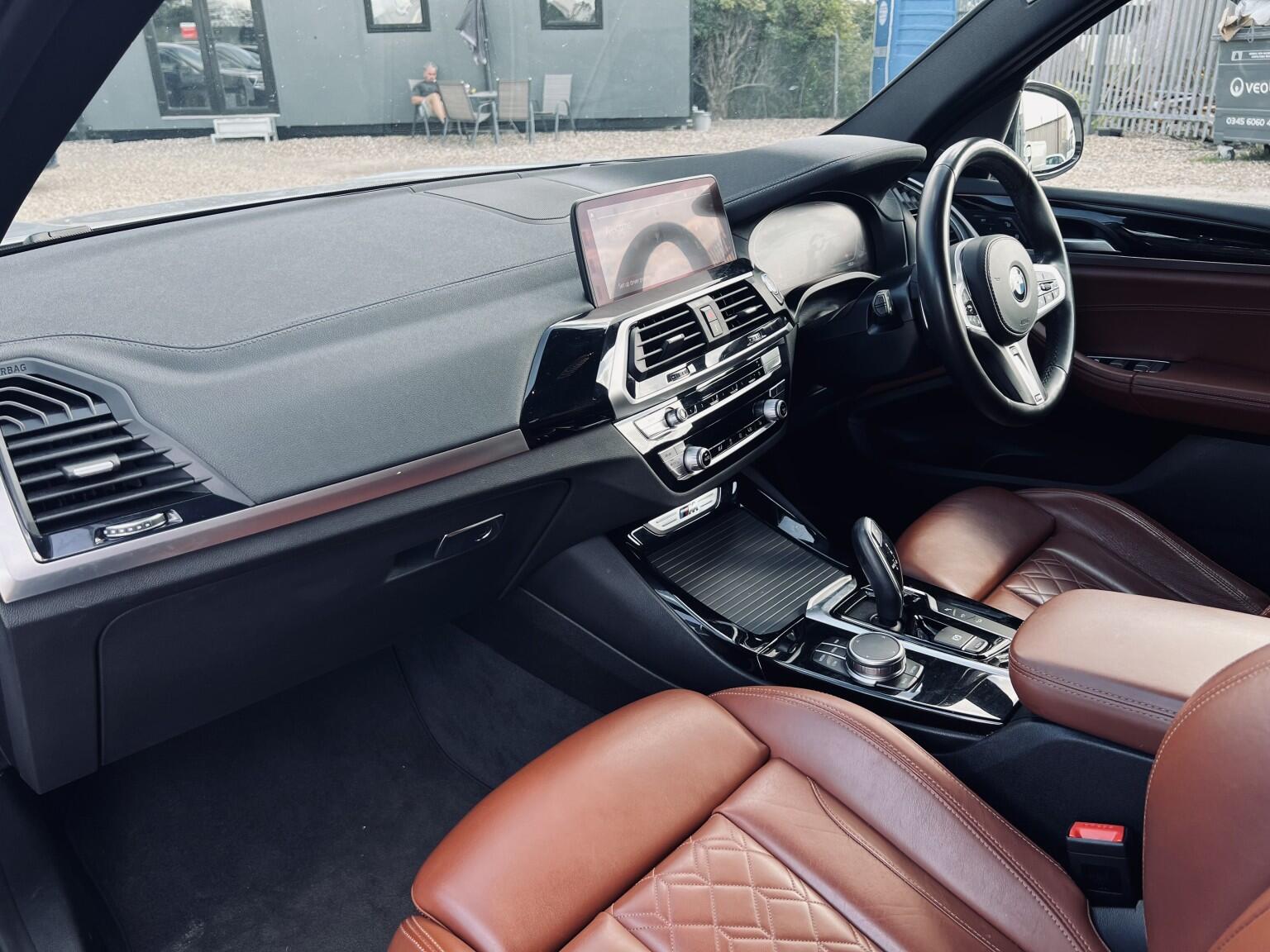 BMW X3 view 16