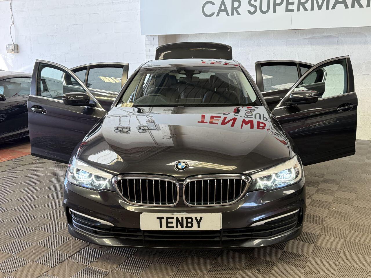 BMW 5 Series view 10