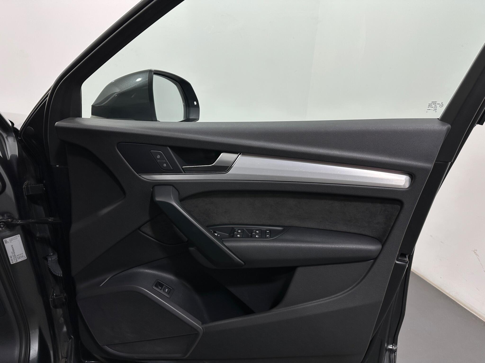 Audi Q5 view 35