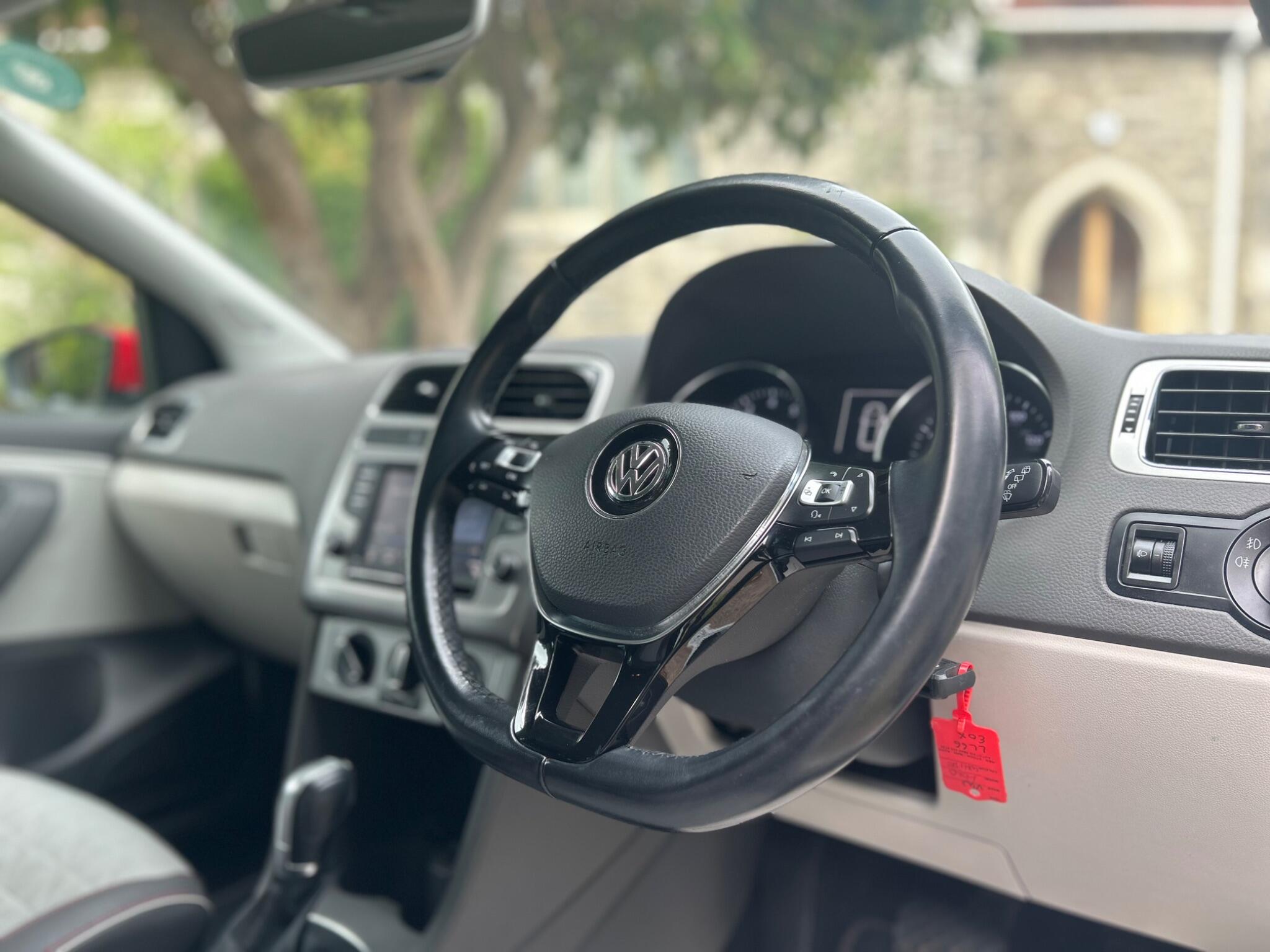 Volkswagen Polo view 27