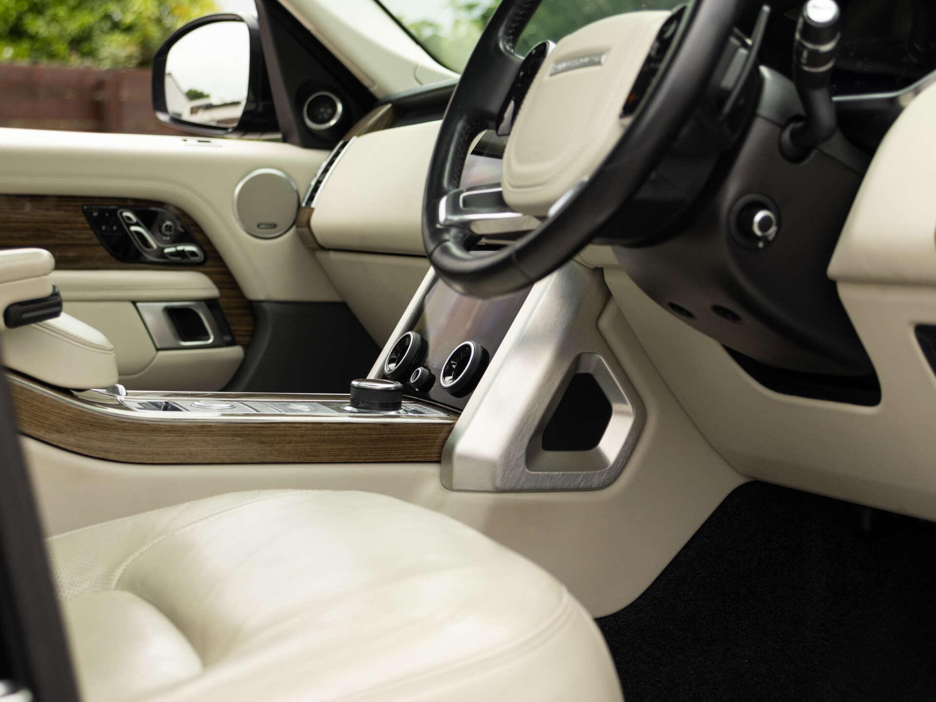 Land Rover Range Rover view 16
