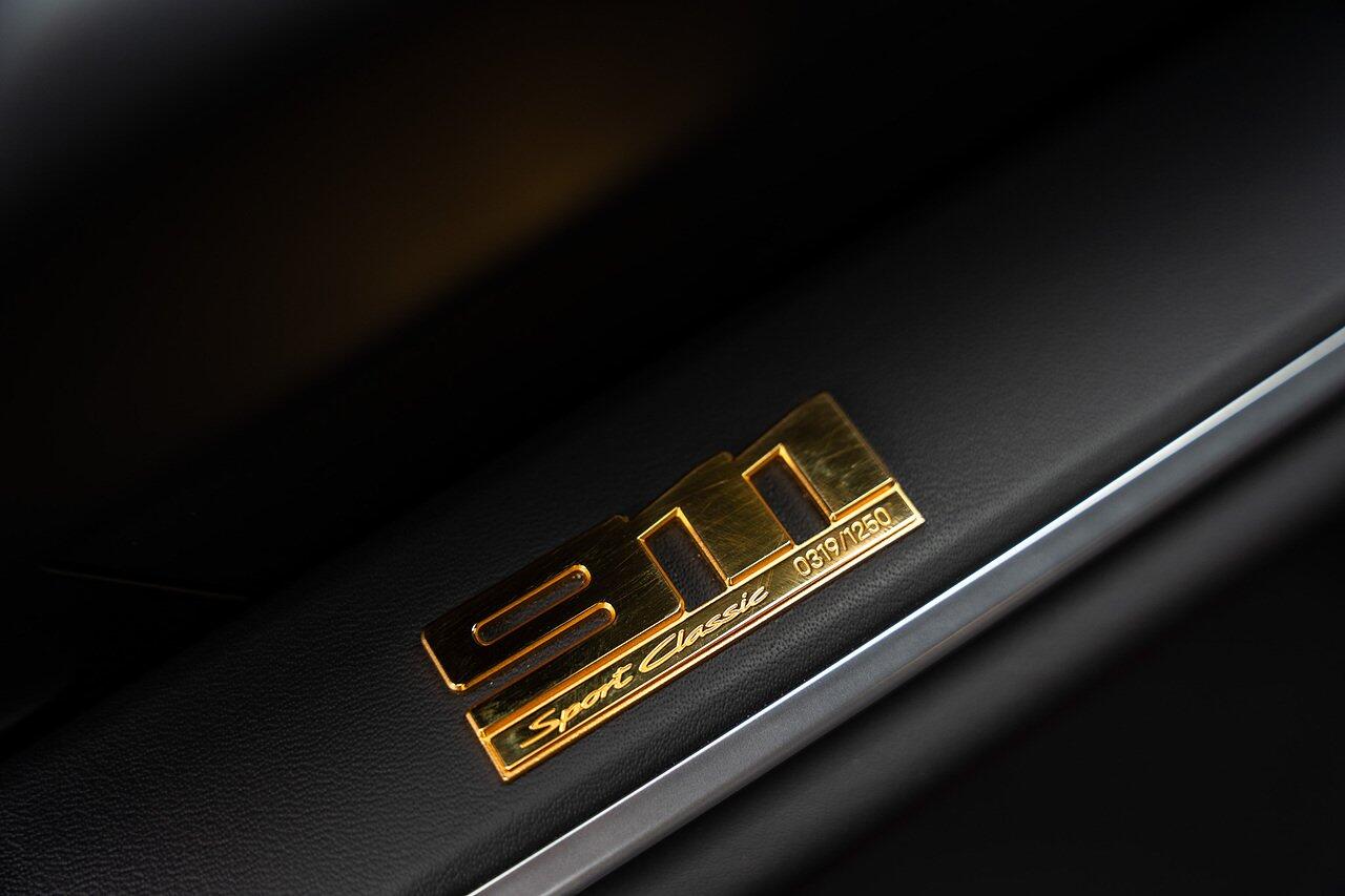 Porsche 911 view 69