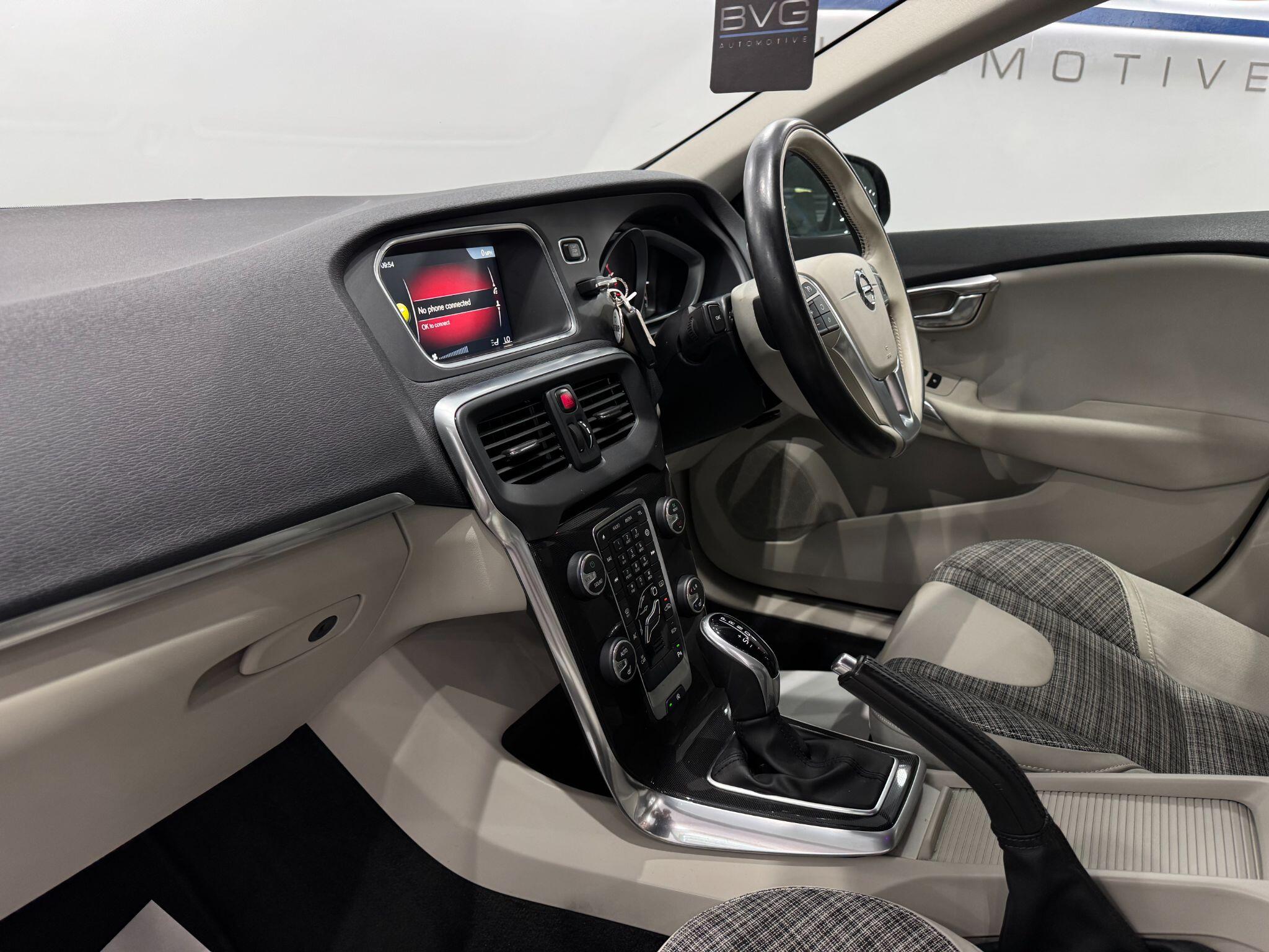 Volvo V40 view 32