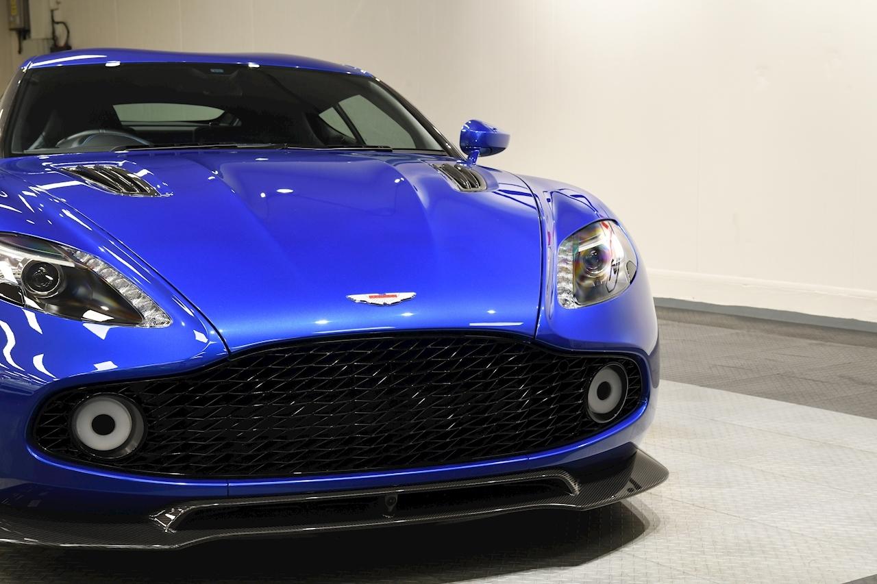 Aston Martin Vanquish view 32