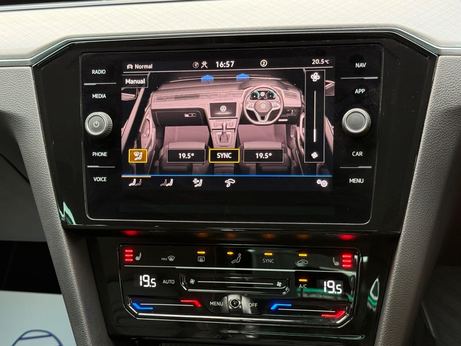 Volkswagen Passat view 40