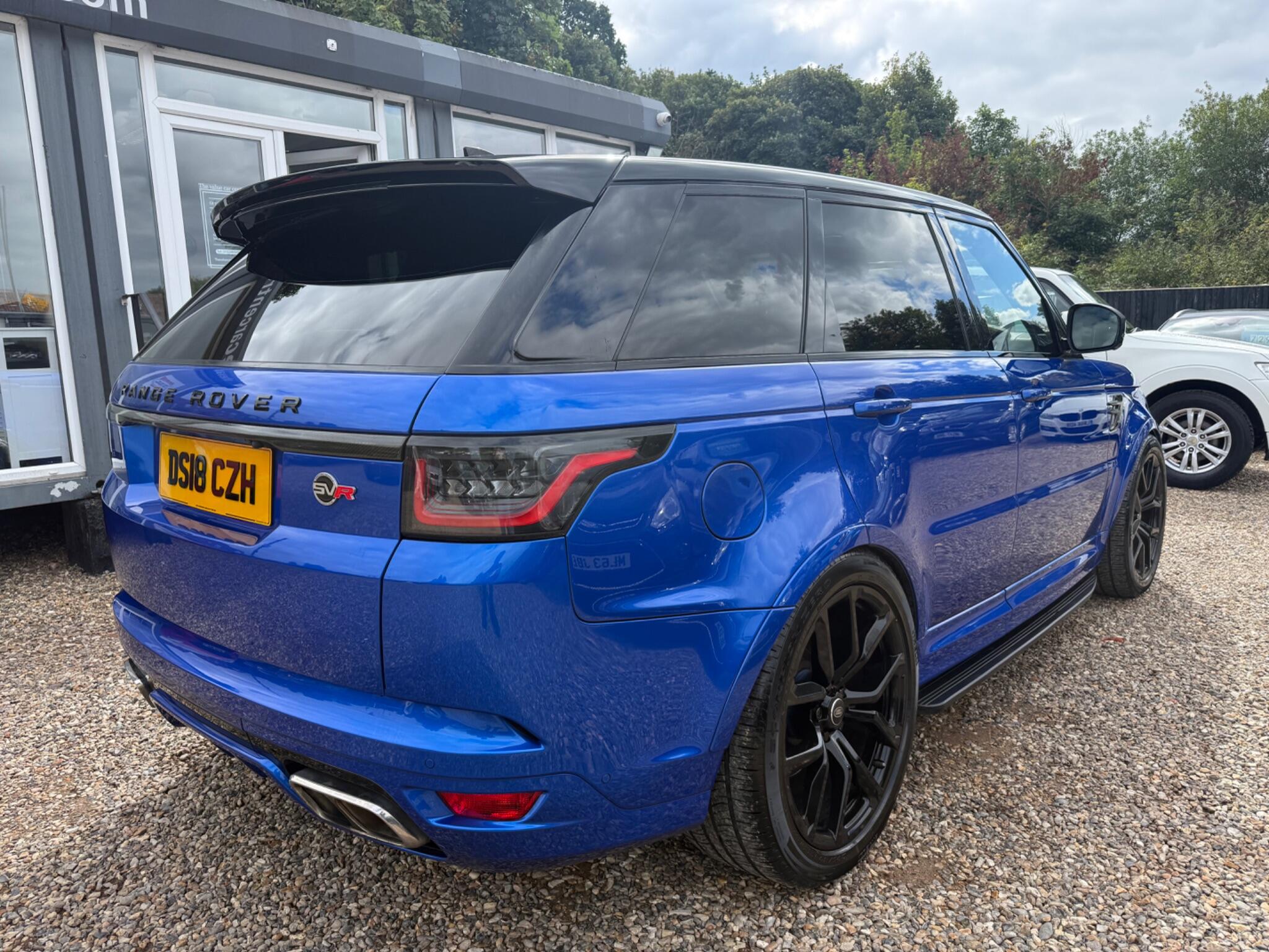 Land Rover Range Rover Sport view 3