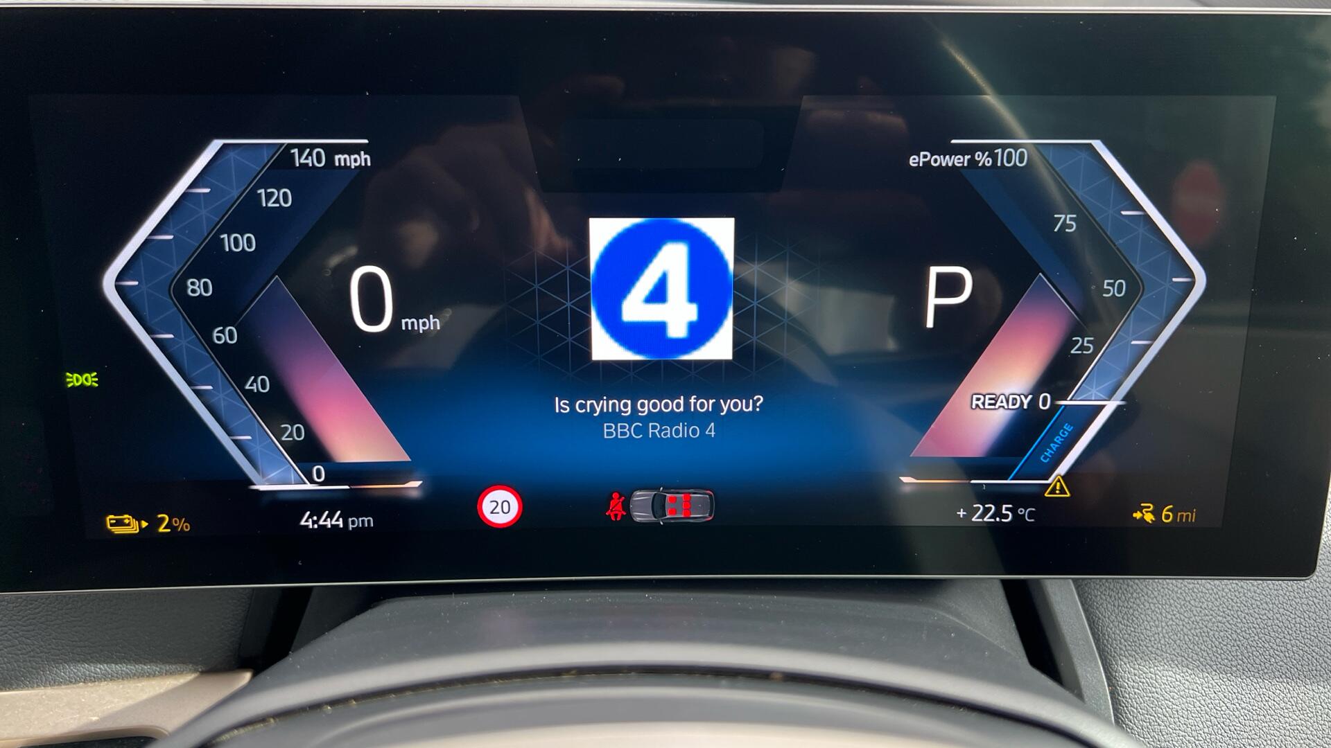 BMW Ix view 9