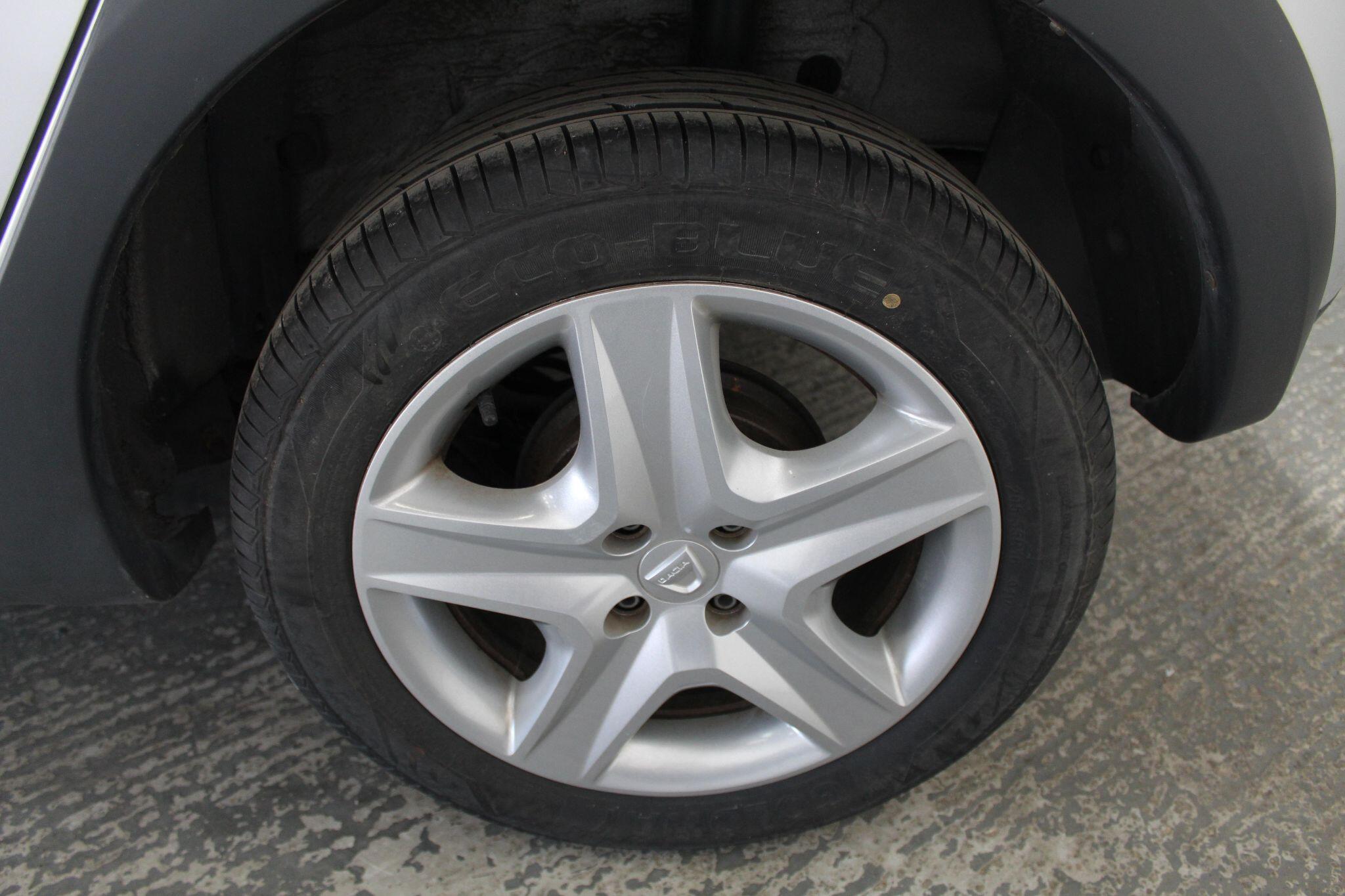 Dacia Sandero view 55