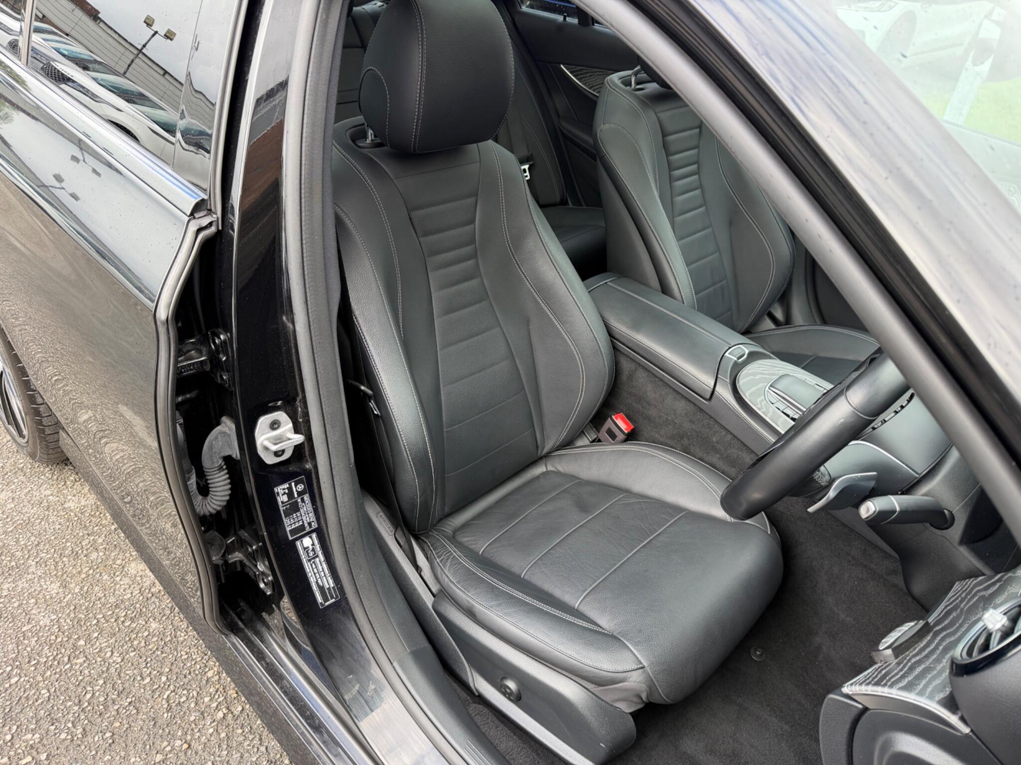 Mercedes-Benz E-Class view 18