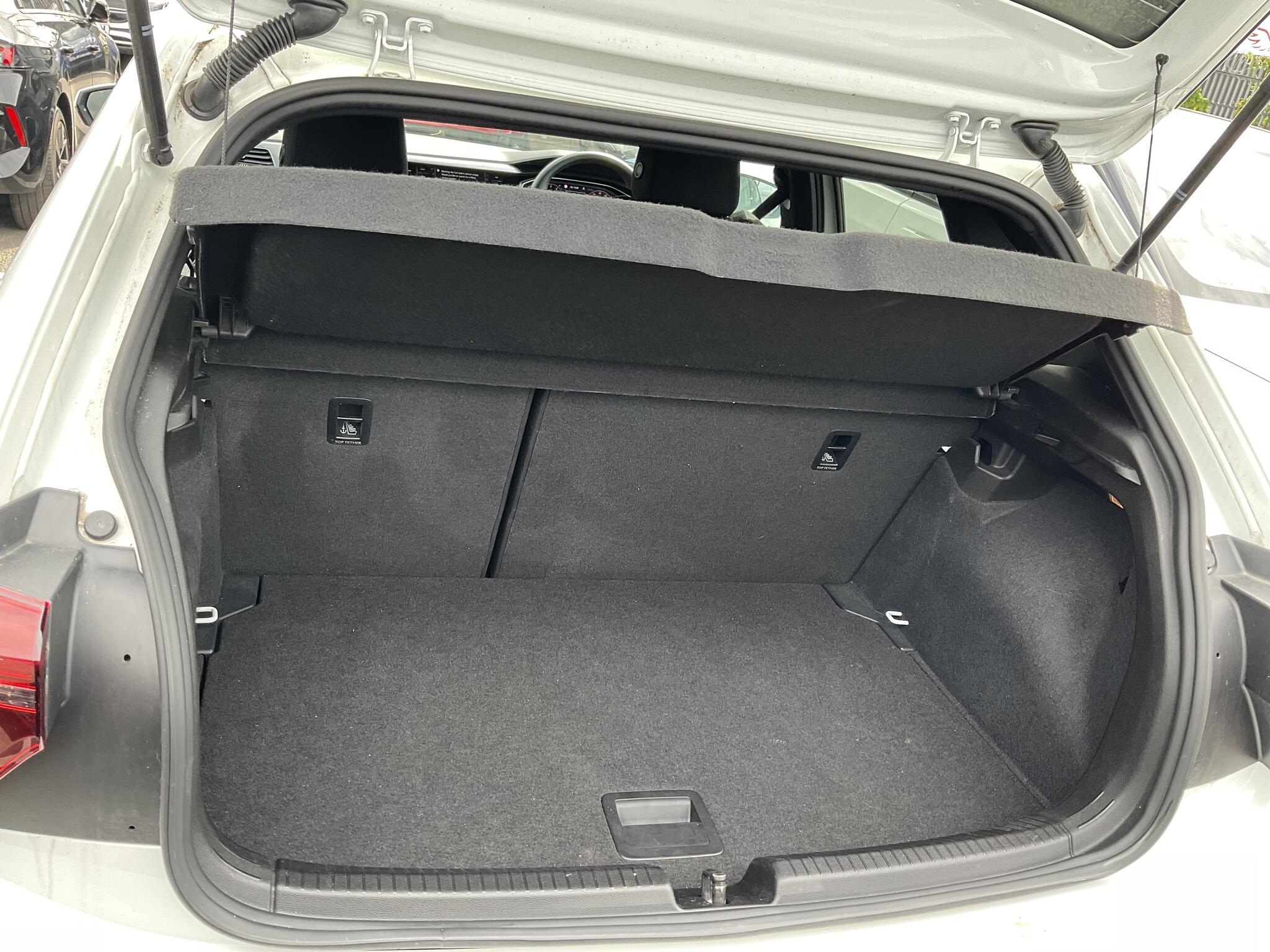 Volkswagen Polo view 19
