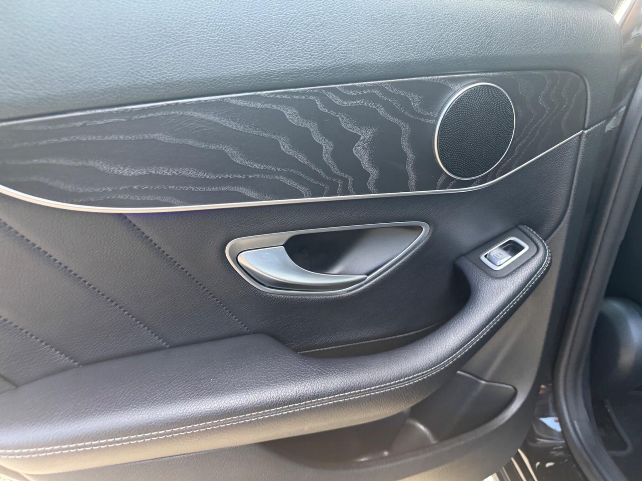 Mercedes-Benz C Class view 30