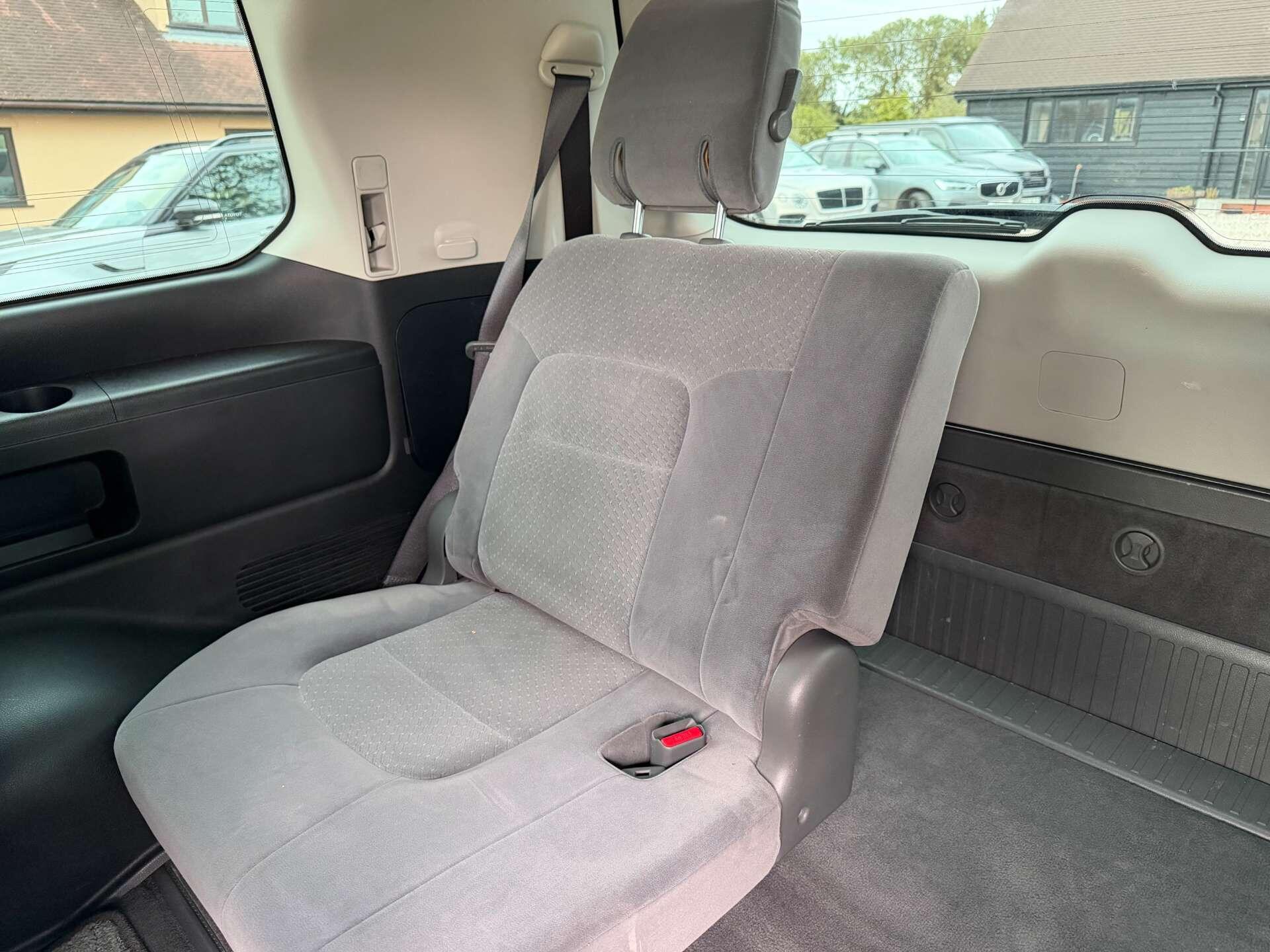 Toyota Land Cruiser view 14