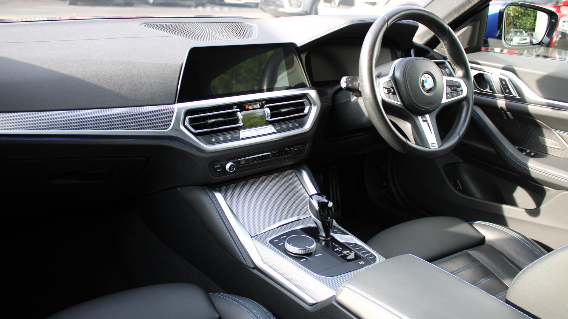 BMW 4 Series view 14