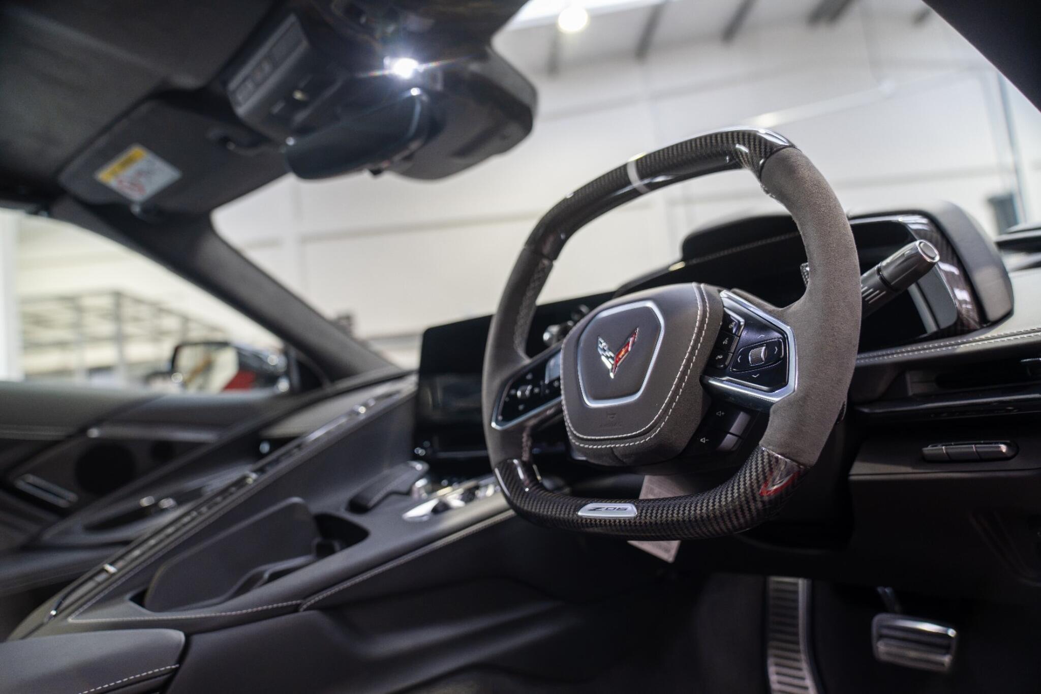 Chevrolet Corvette view 8